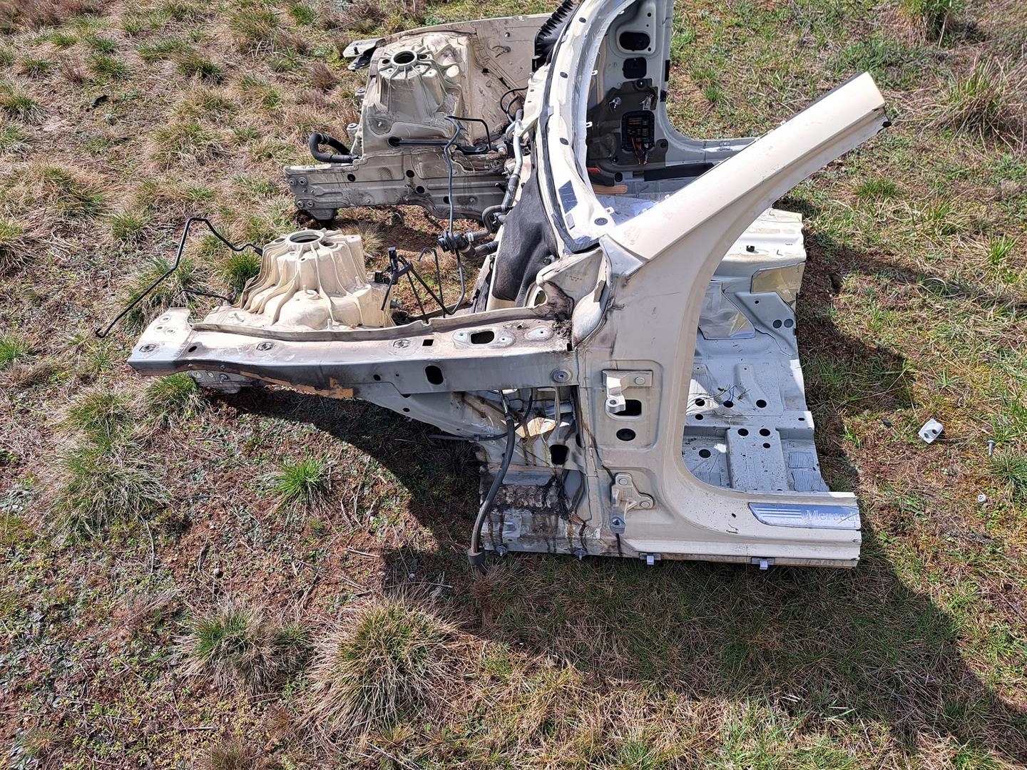 MERCEDES W213 УНІВЕРСАЛ ЧЕТВЕРТИНА ЛІВА ПЕРЕД ПЕРЕДНЯ