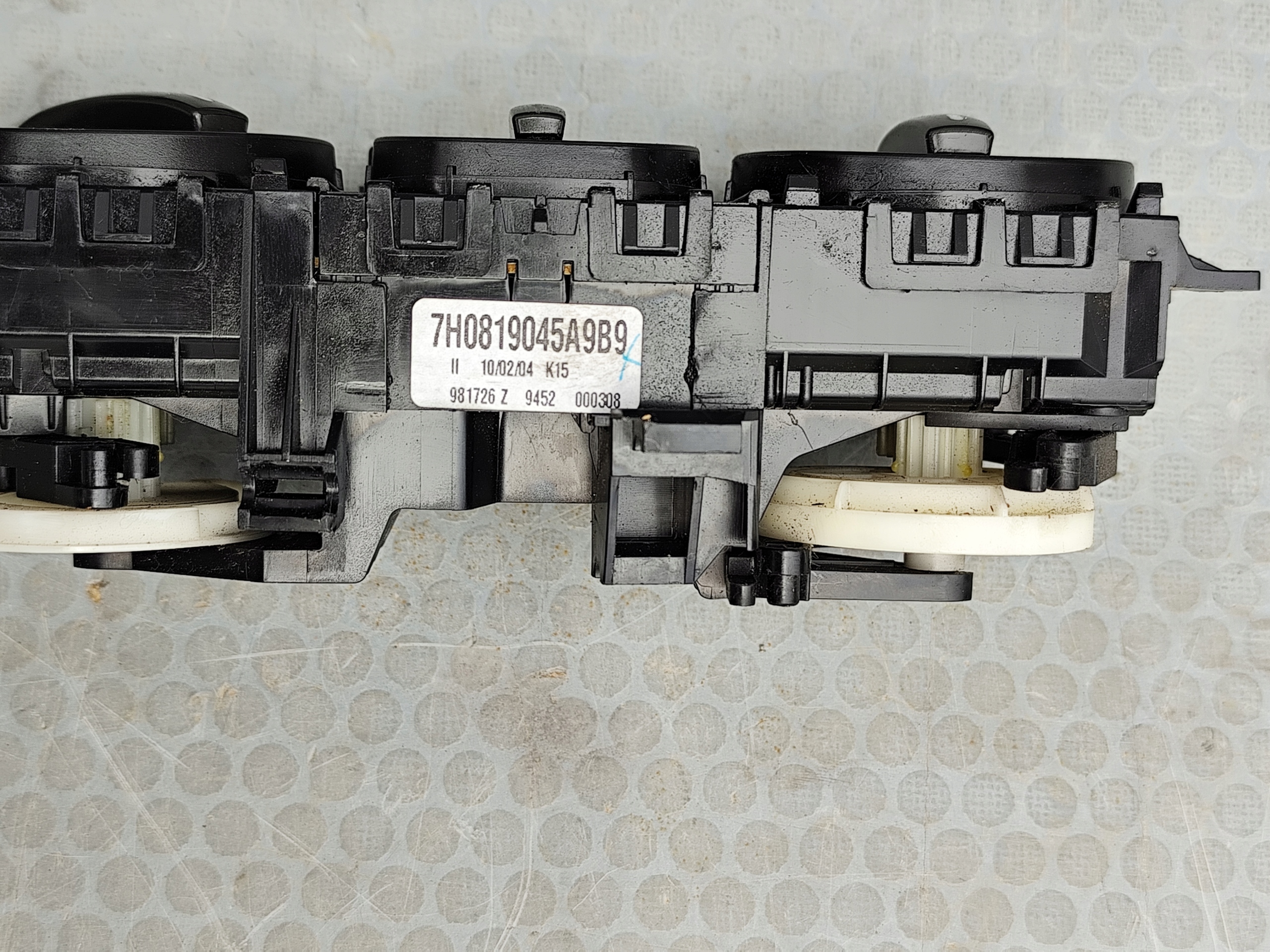 VW T5 control panel air conditioning devices without of the air conditioning 7H0819045A9B9