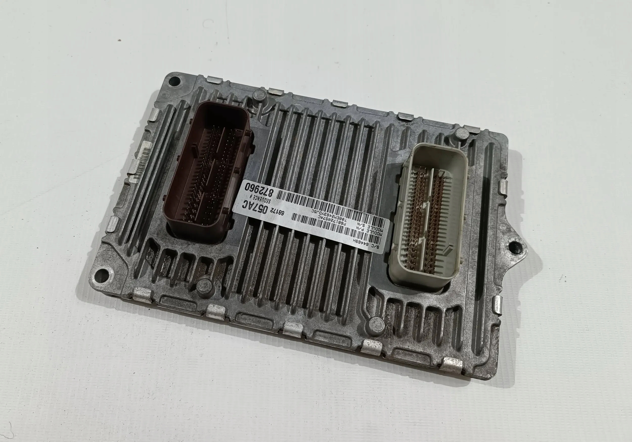 control unit computer of the engine ECU Durango RAM 1500 Cherokee 5.7 v8 2014