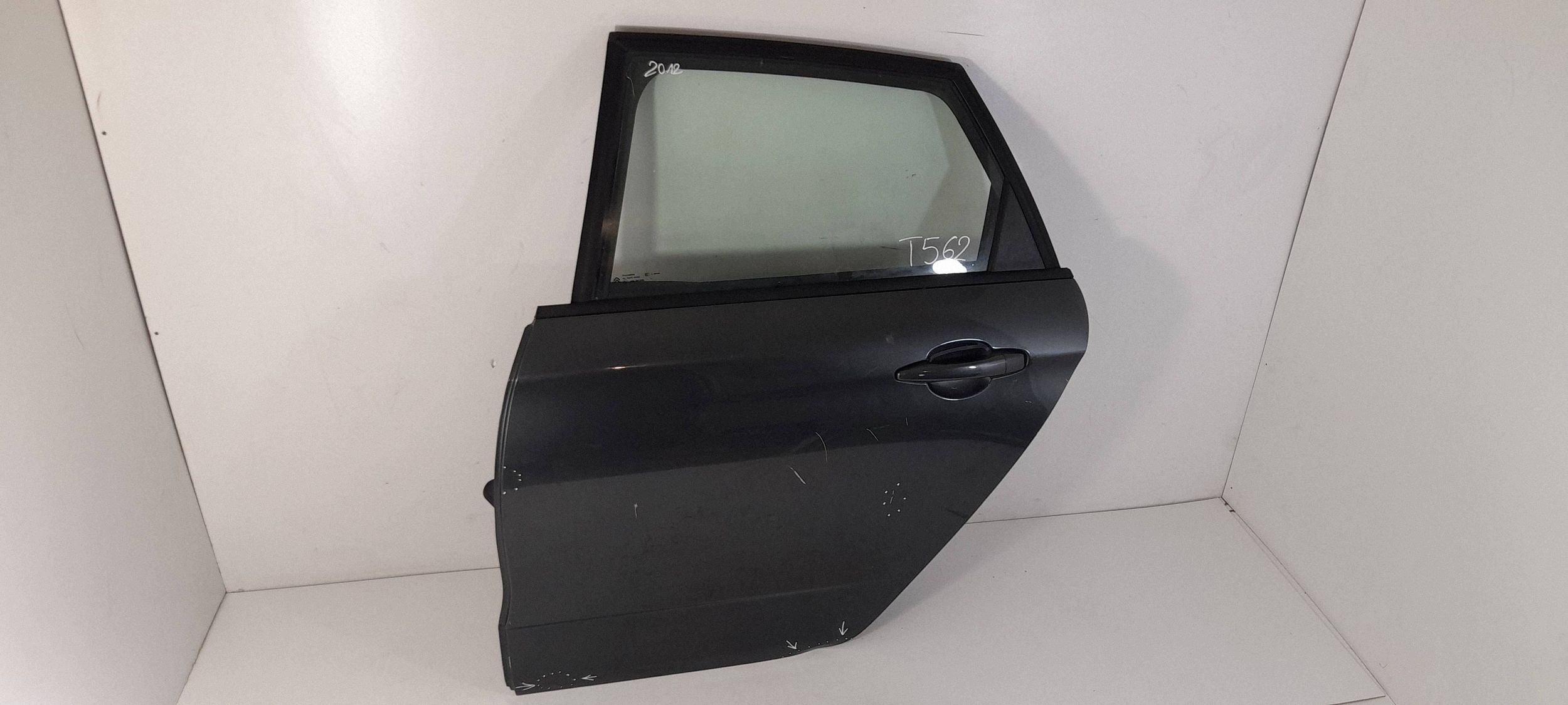 Citroen C4 II 2012r door rear. left (T562)
