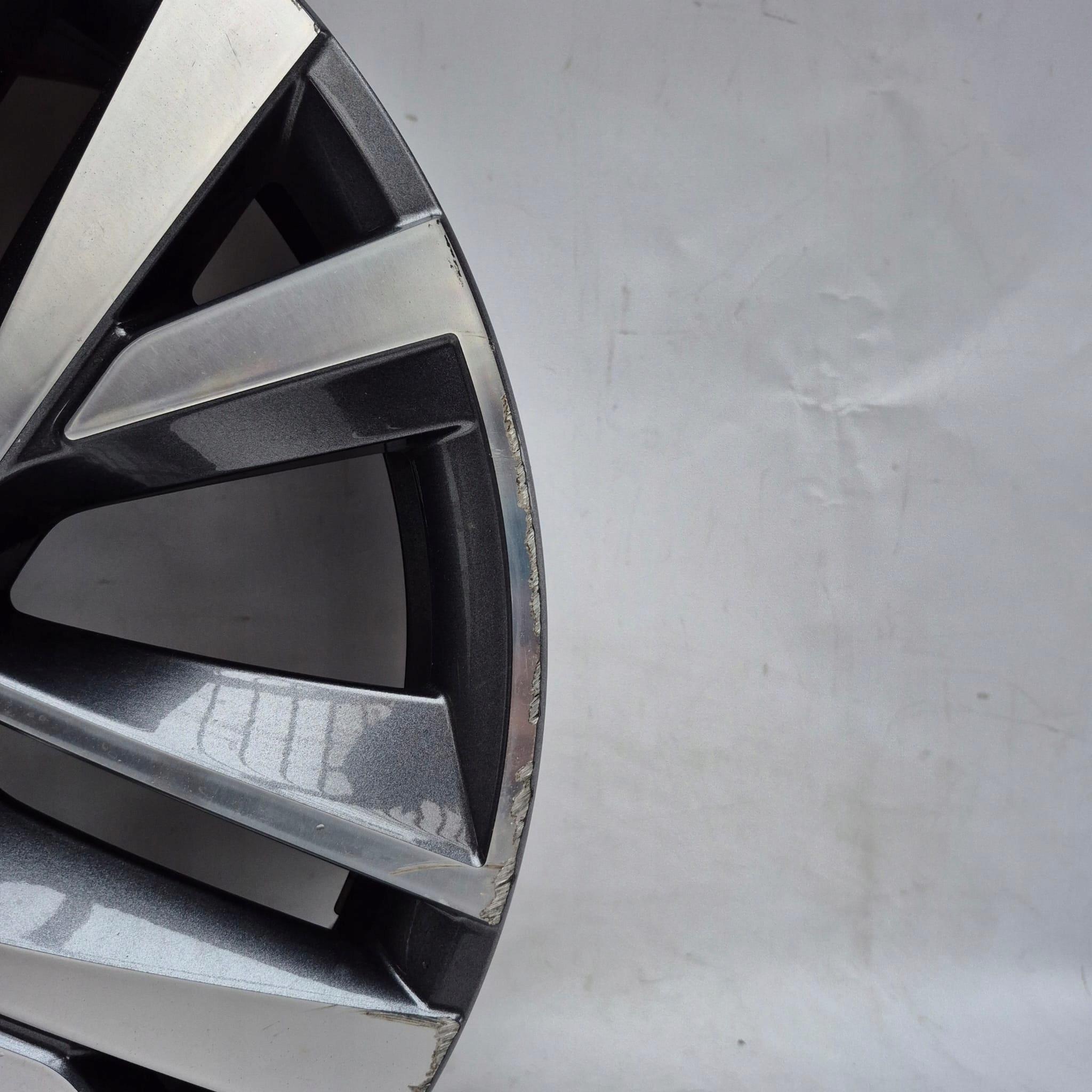 SKODA OCTAVIA disk hliníkový 18" 5E3601025