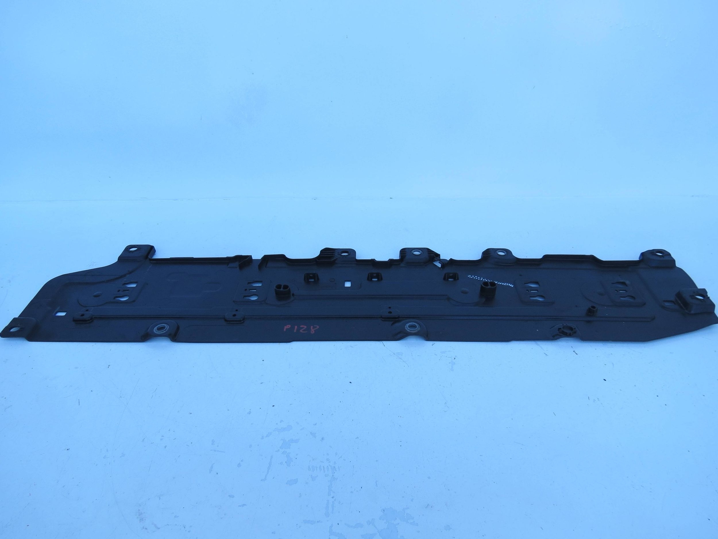 cover cover chassis left / right VOLVO S90 2.0 31497351 31497352
