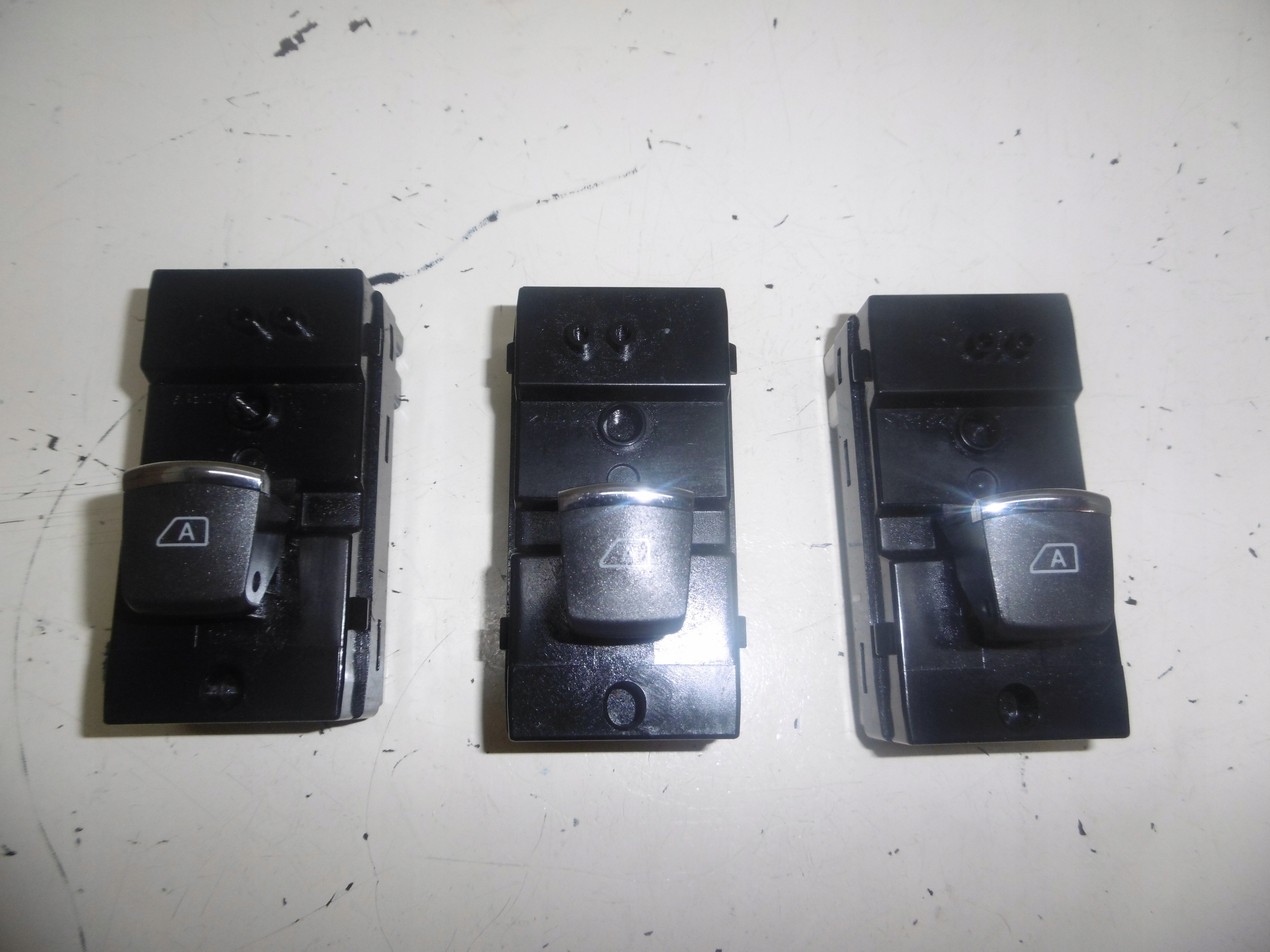 switch windows rear part rear INFINITI Q50