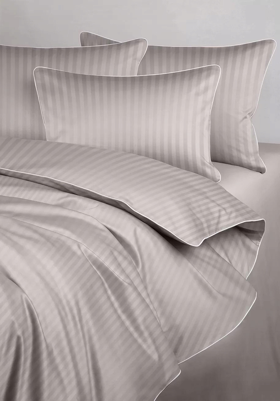 Pościel adamaszek latte beż z białą lamówką 200x200 +2x70x80 Maro Home