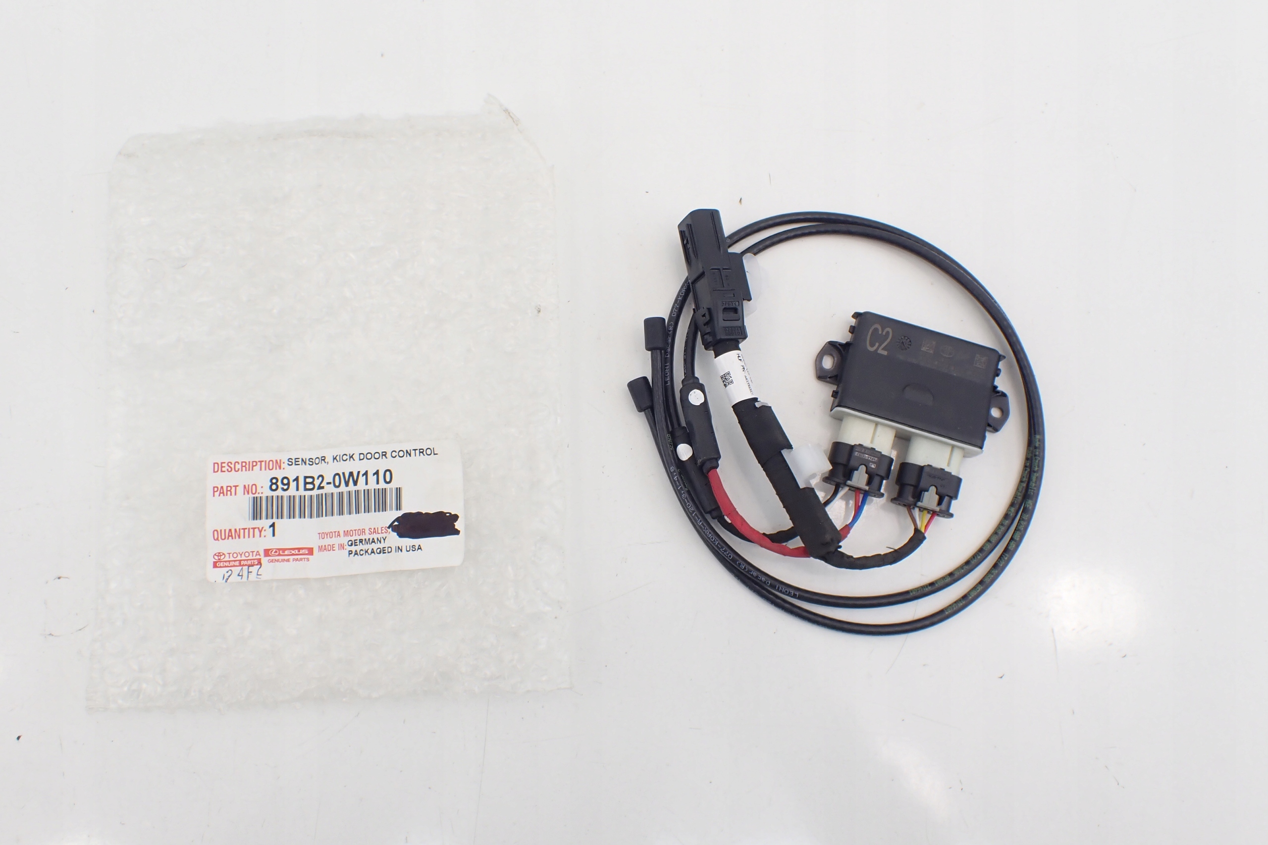 CZUJNIK OTWARCIA KLAPY NOGĄ TOYOTA HIGHLANDER 19- Numer katalogowy części 891B2-OW110