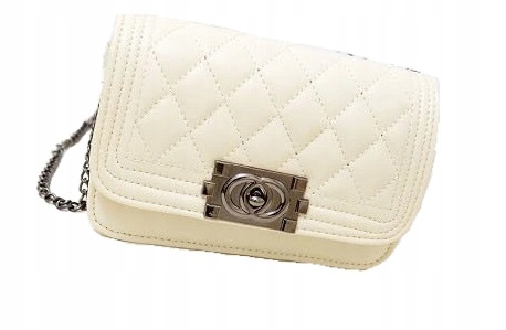 

Elegancka Pikowana Torebka Z Zapięciem