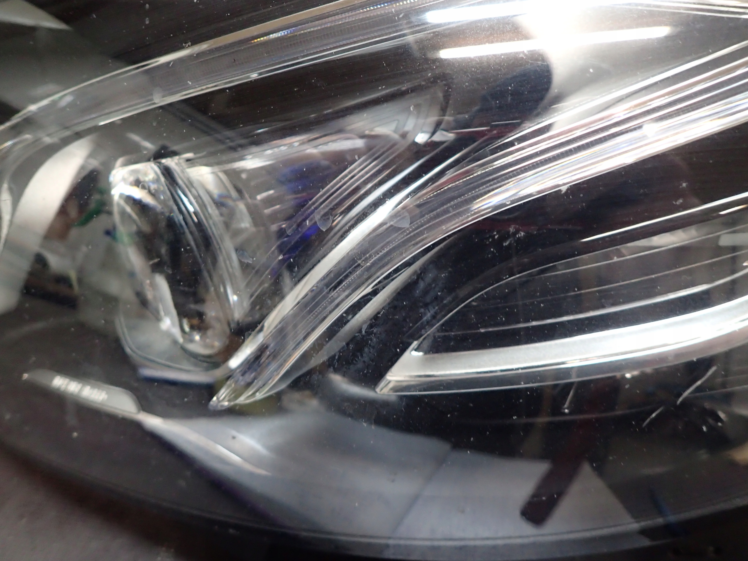 light front left MERCEDES E KLASA W213 MULTIBEAM