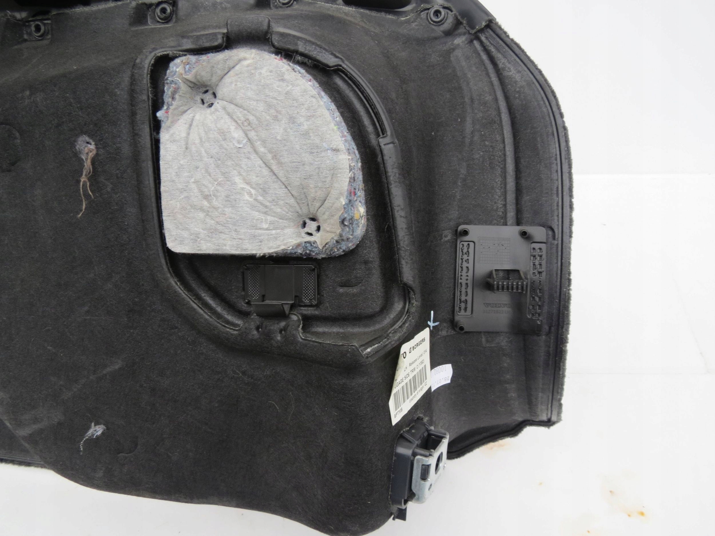 boot upholstery left rear part VOLVO V60 and S60 II 39804314 (2013-2018)R.