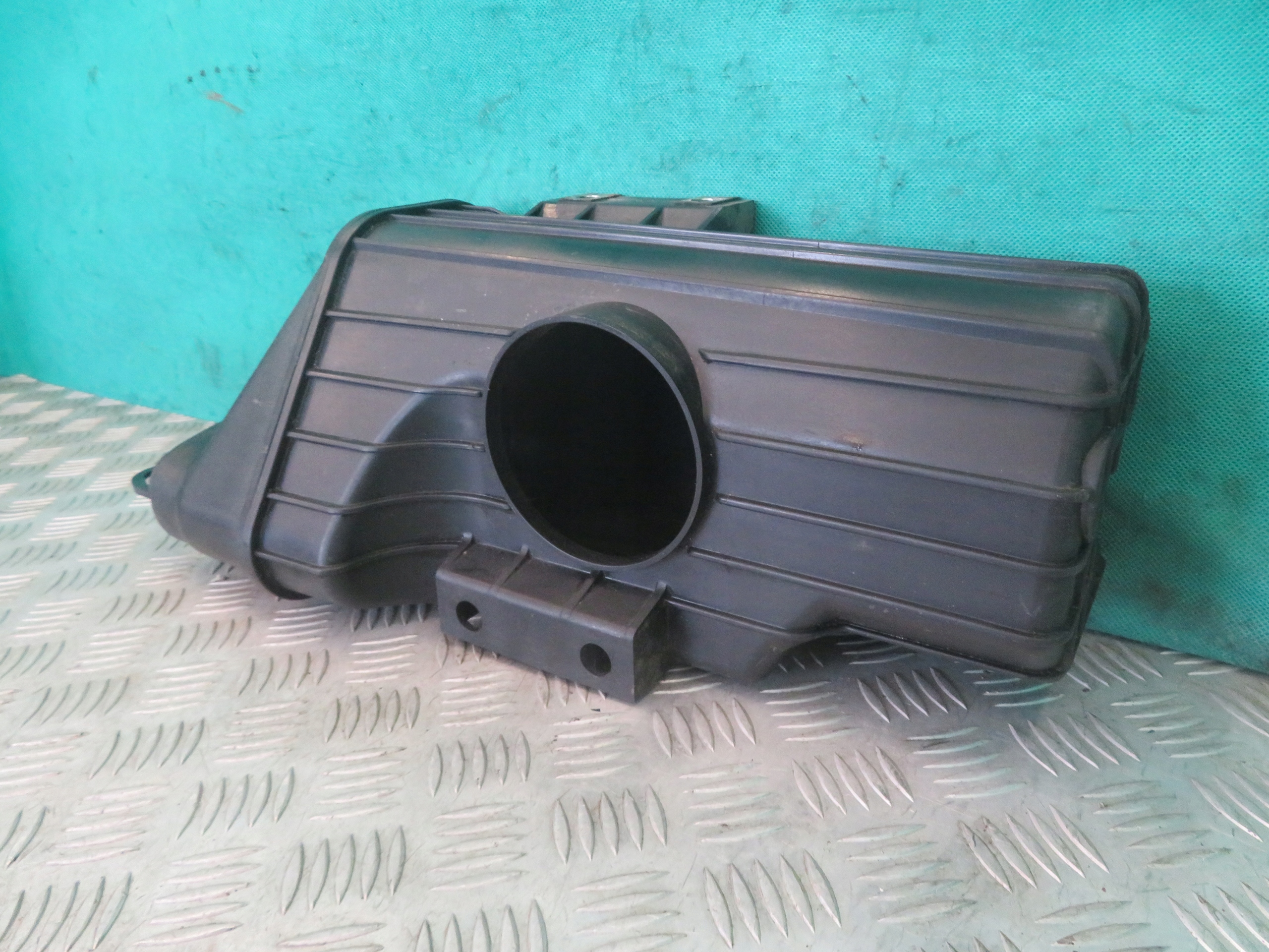 Gehäuse filter luft MITSUBISHI CANTER FUSO 3.0 15R
