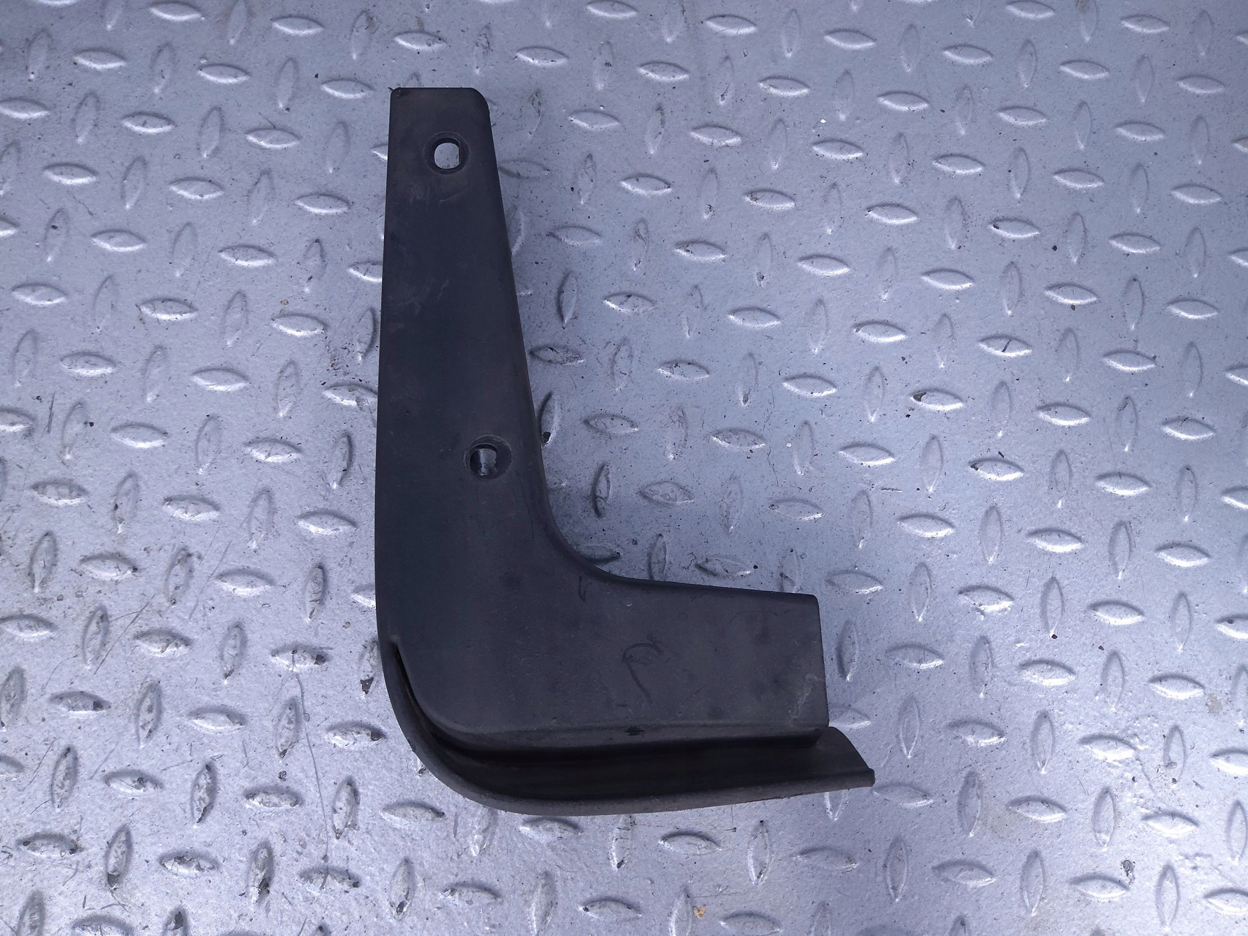 Chlapacz przedni Prawa strona KIA Ceed 86832A2500