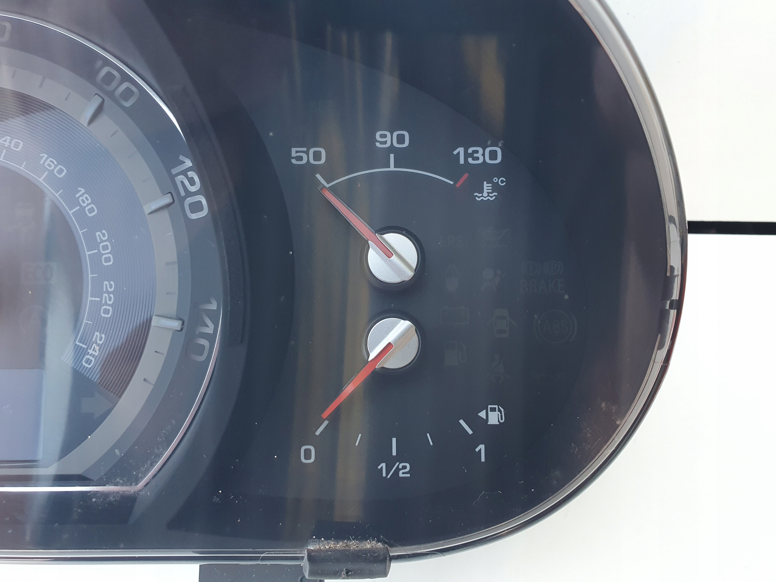 Kia Sportage 10- 1.7 crdi dials predkosciomierz