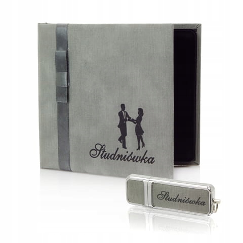 

Zestaw Studniówkowy - etui + pendrive 16GB Usb 3.0
