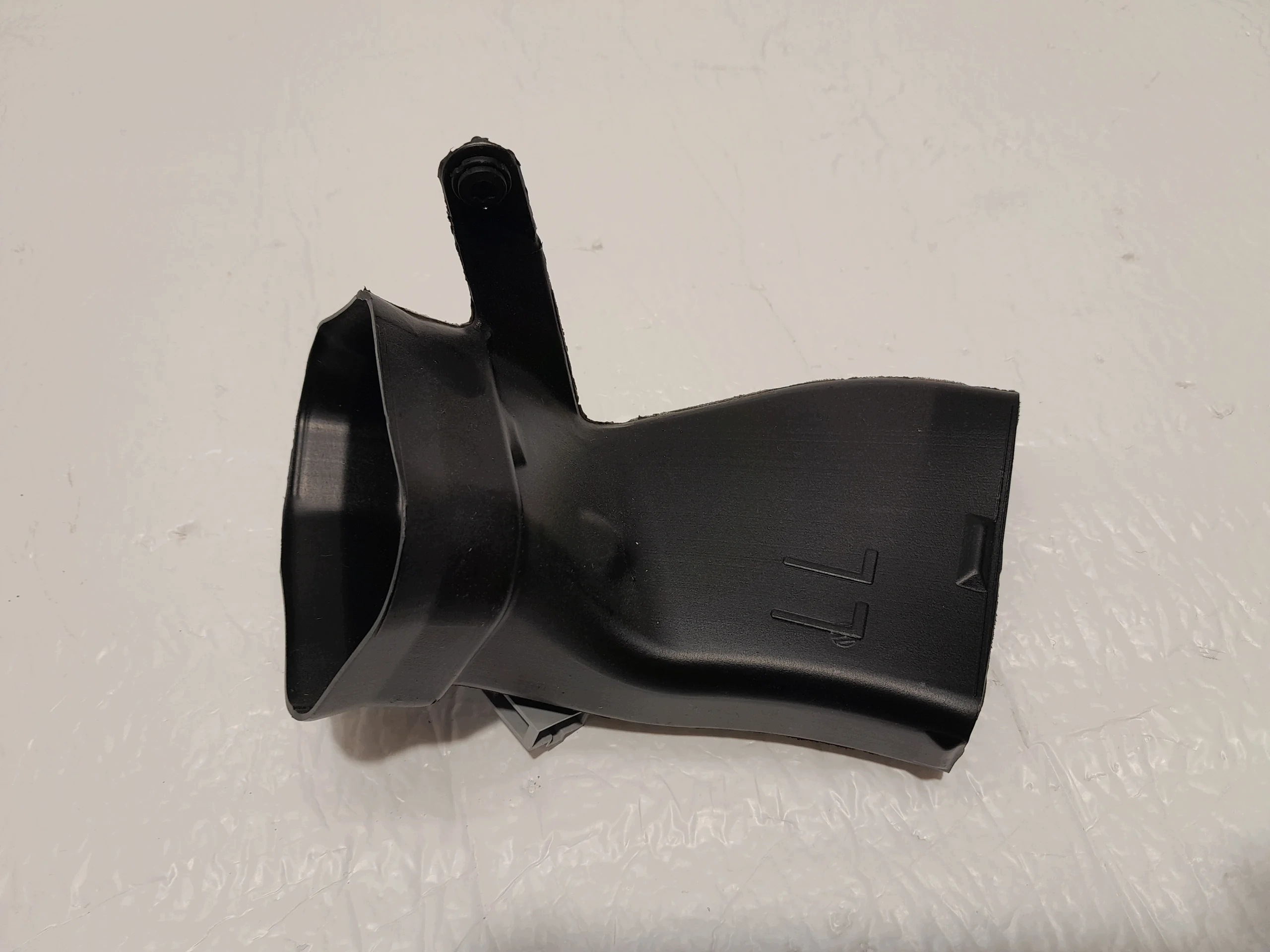 AUDI A4 B9 LIFT steering wheel, drain air 8W1819725
