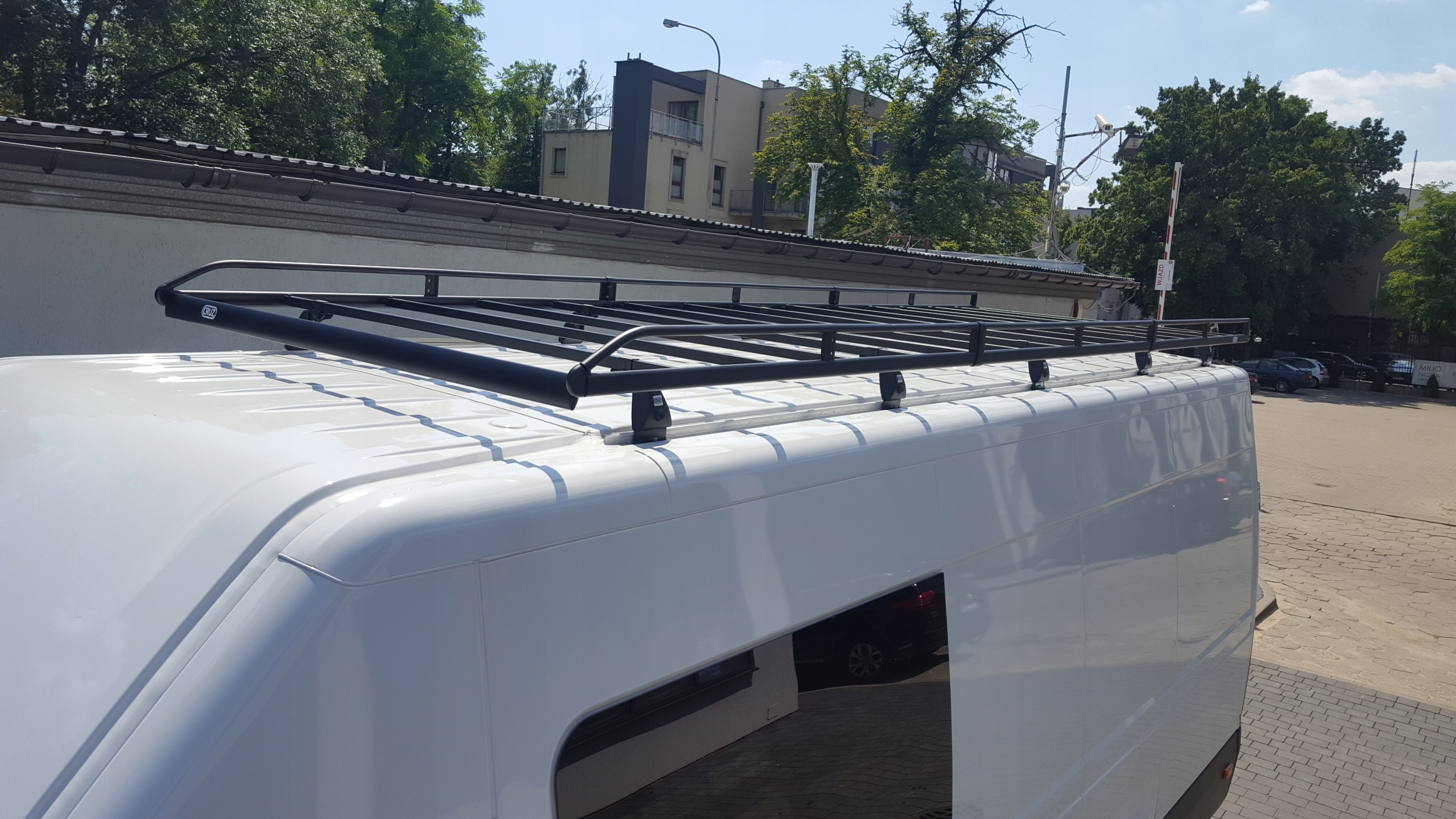 Platforma Iveco Daily 14- model 3520H2 - 10,8 m3 Producent CRUZ