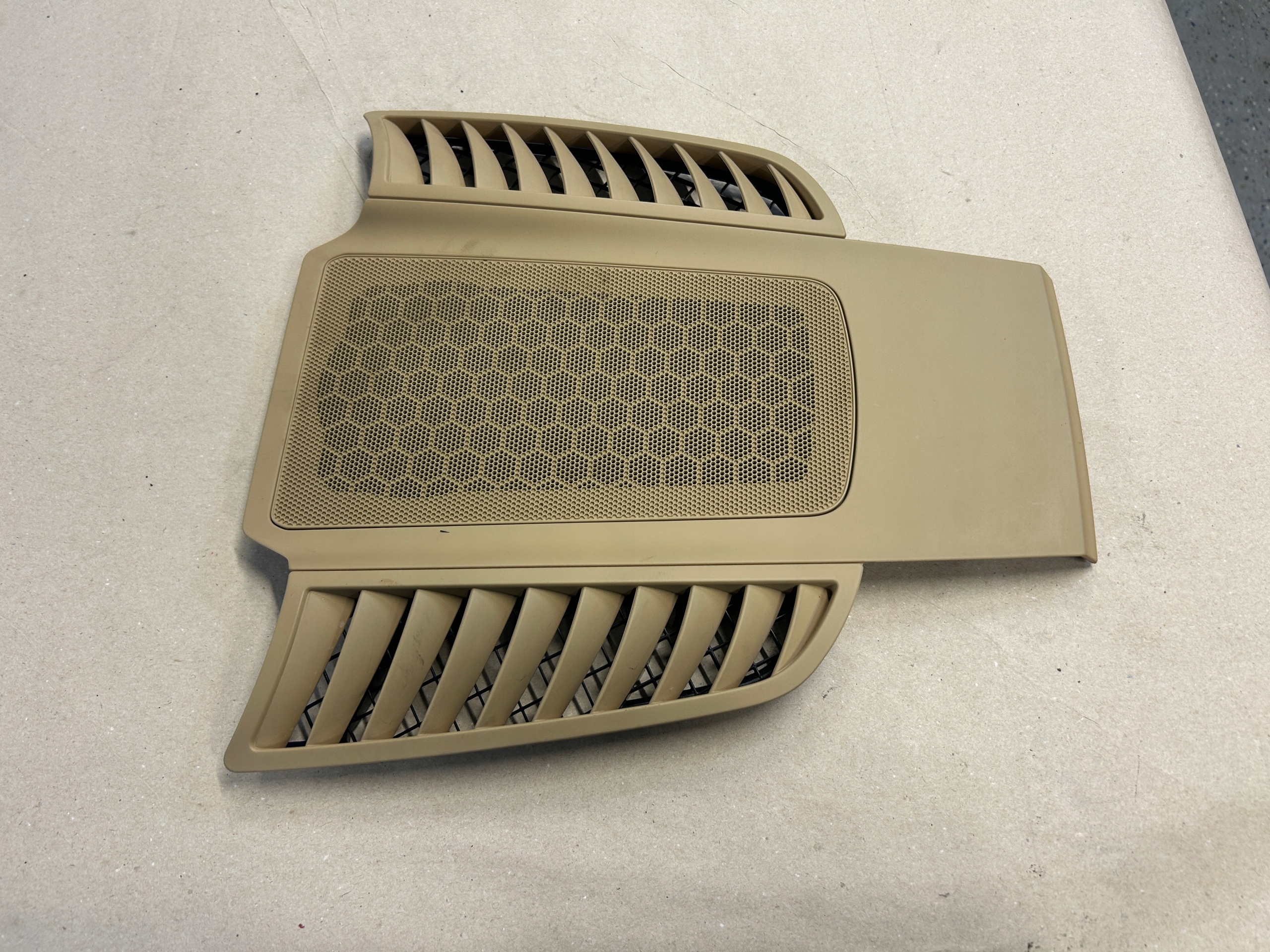 PORSCHE CAYENNE II 7P Couvre Console KRATKI 7P5858189