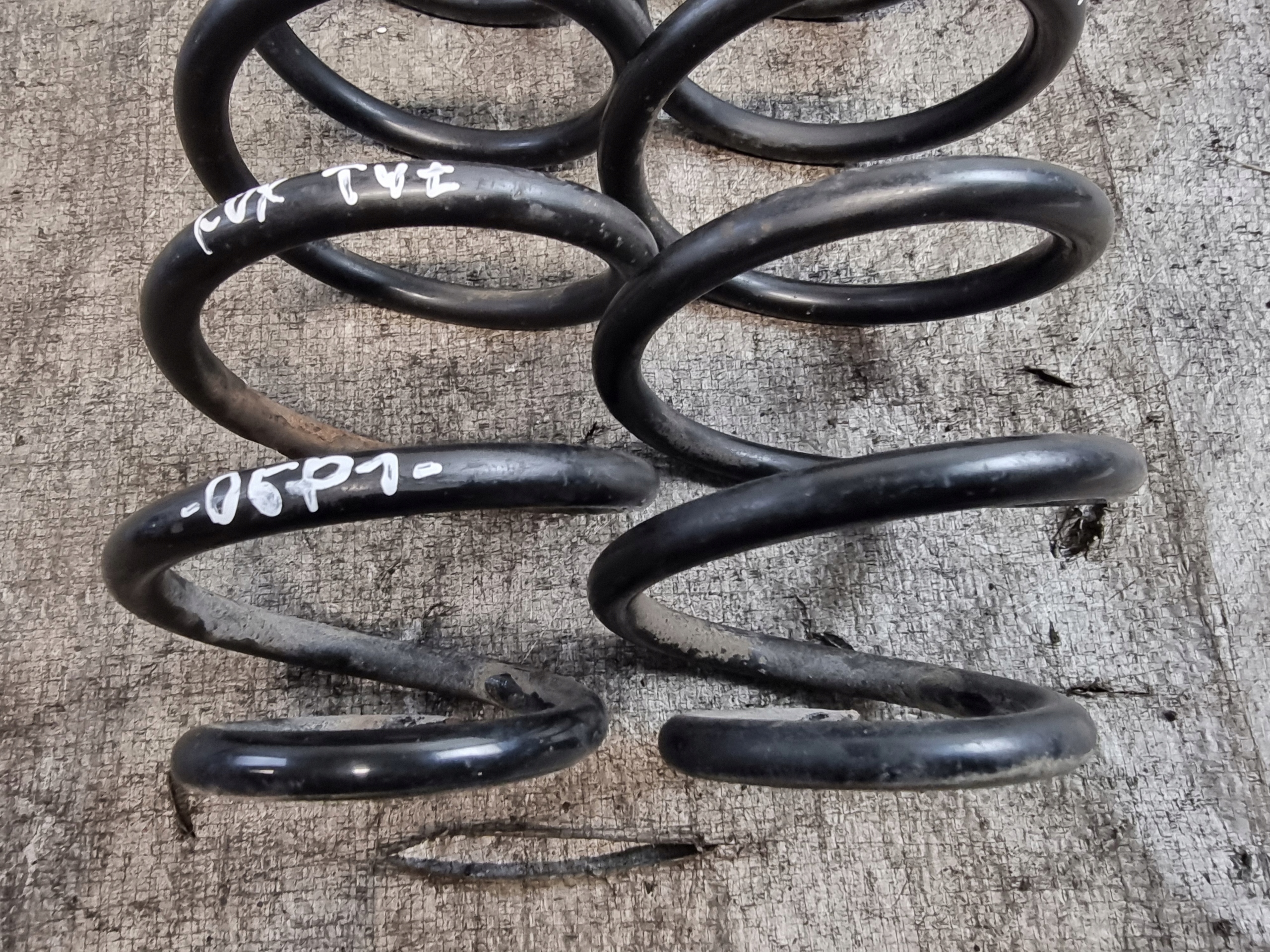 SPREZNY rear part x2 VW FOX 05r