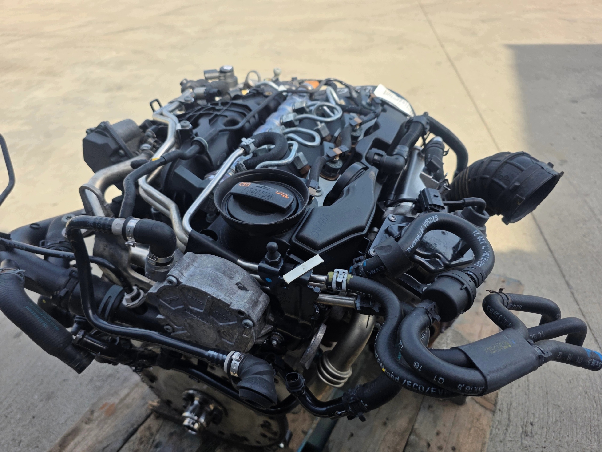engine complete AUDI A5 8T A4 B8 Q5 SEAT 2.0 TDI CJC CJCA 133488KM !!!