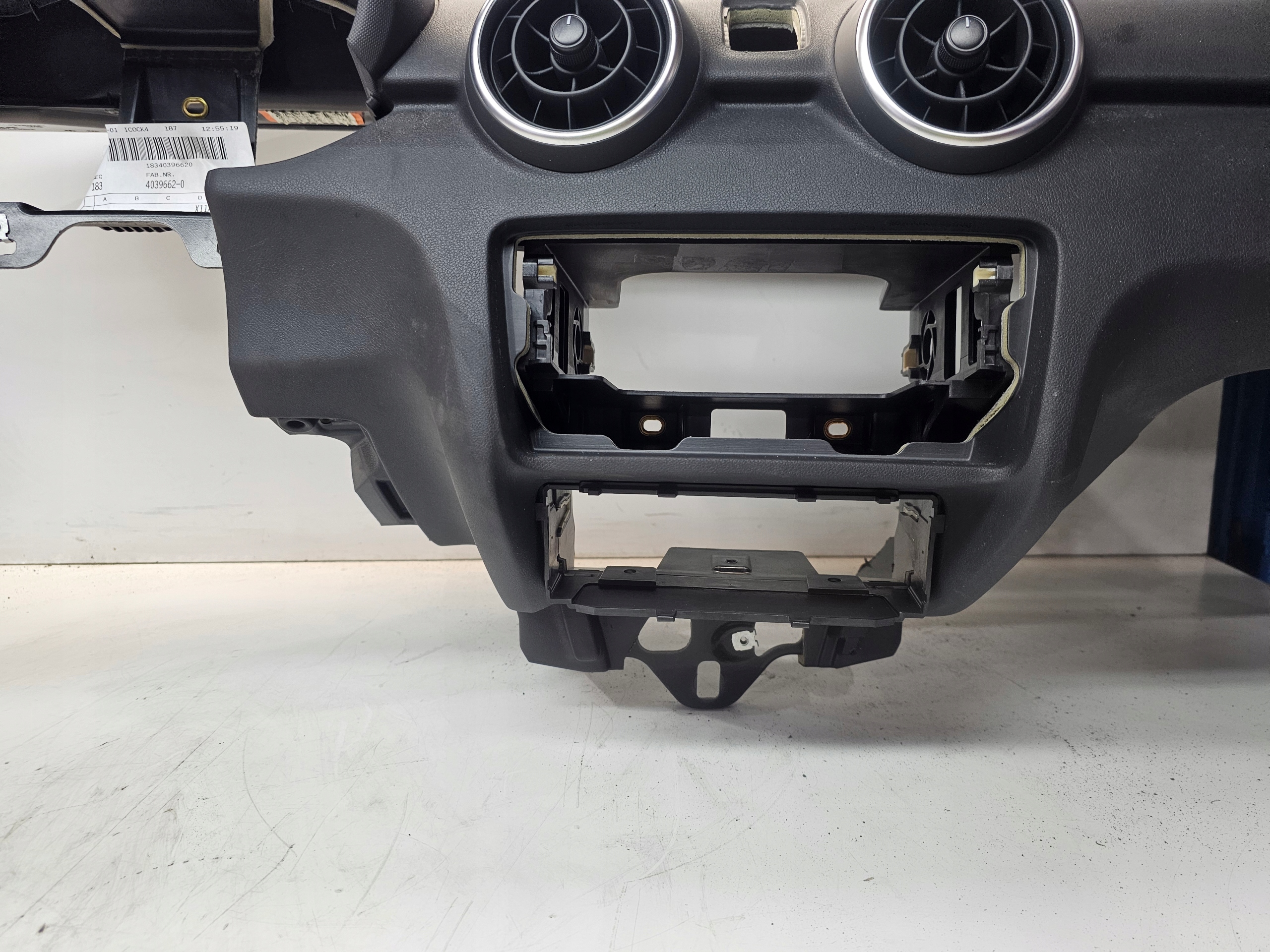 dashboard cockpit console AUDI A1 8X original