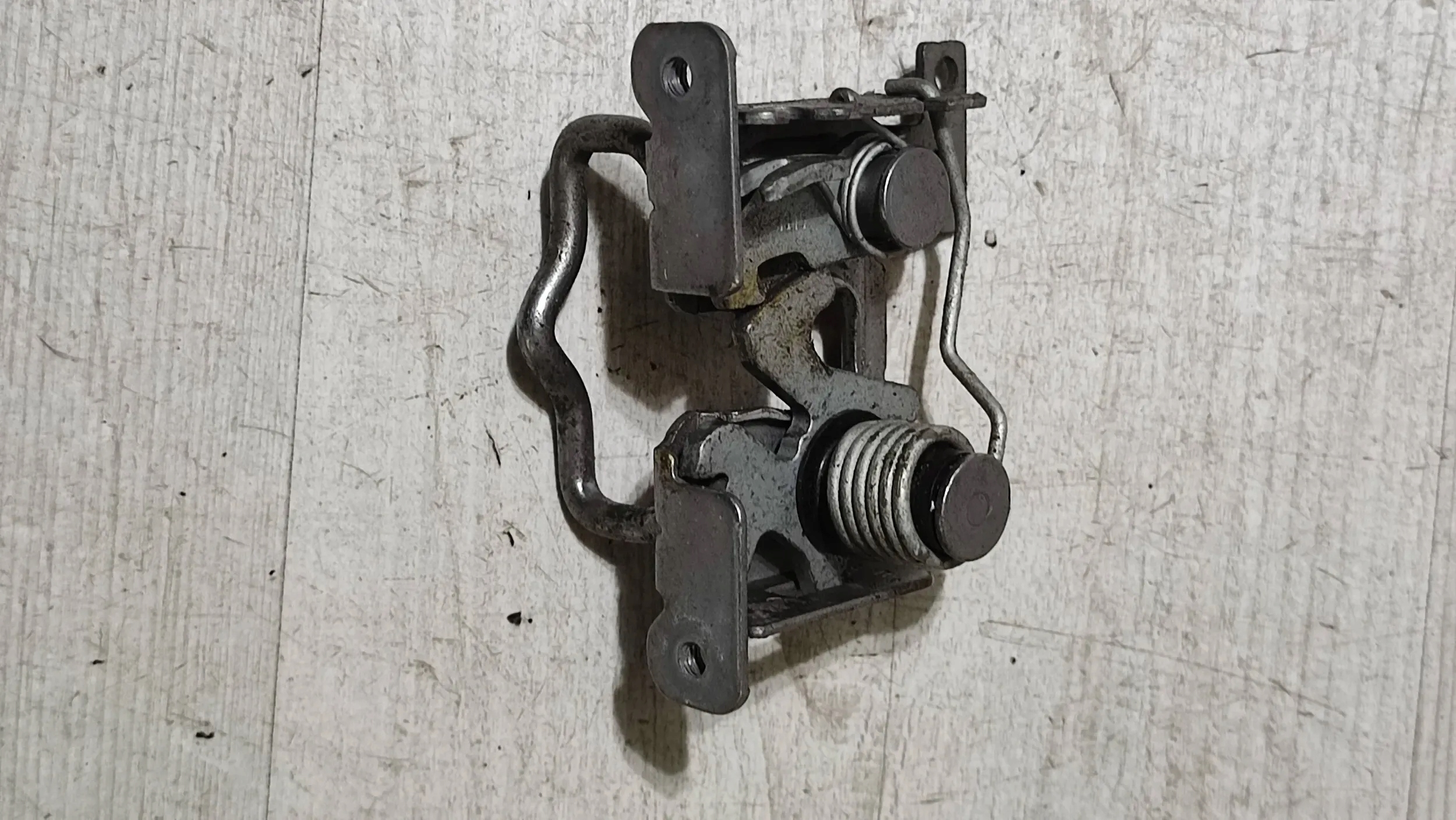 BMW X3 F25 15r 2.0d bonnet latch lock