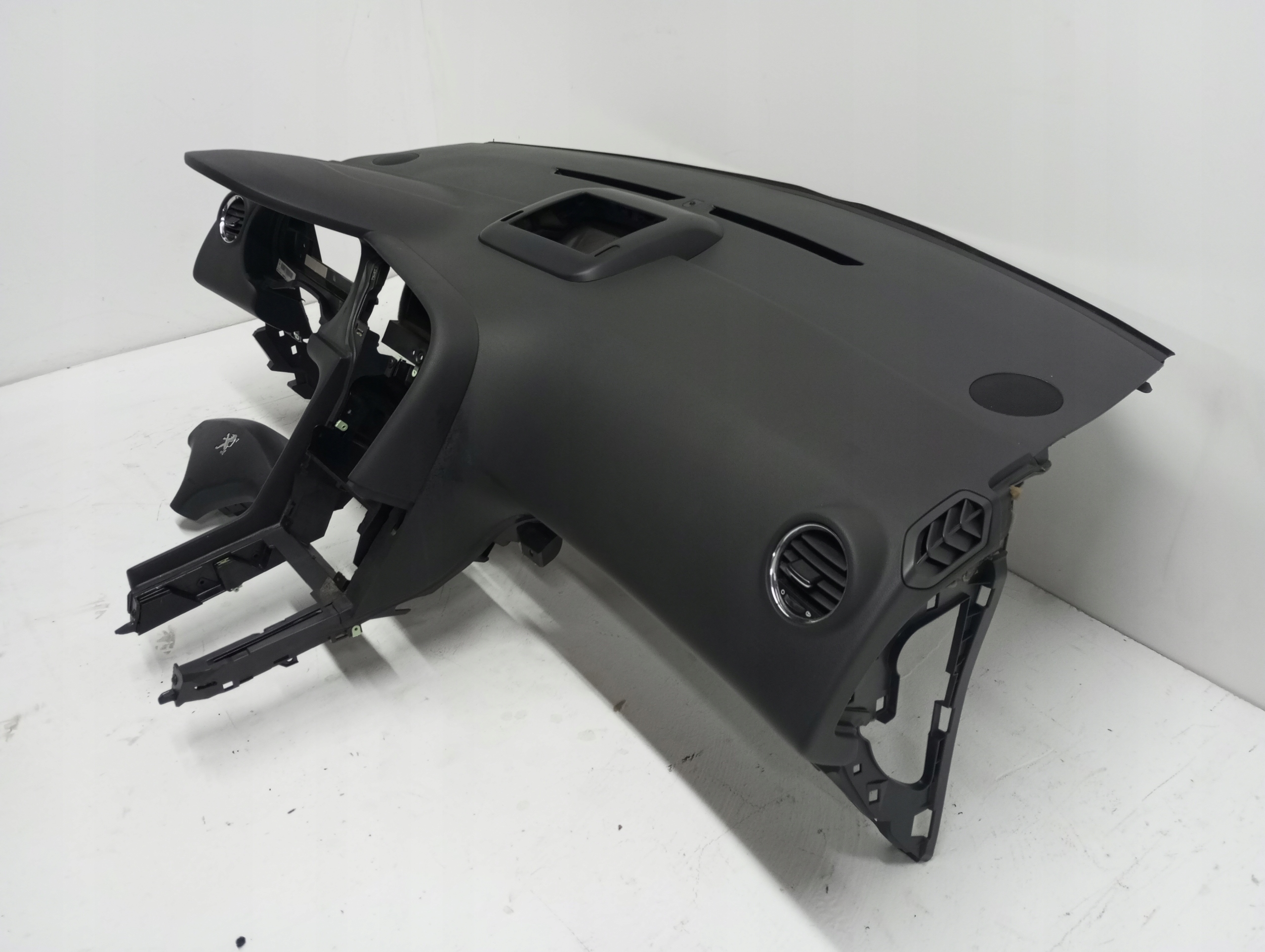 console dashboard PEUGEOT 3008 and LIFT