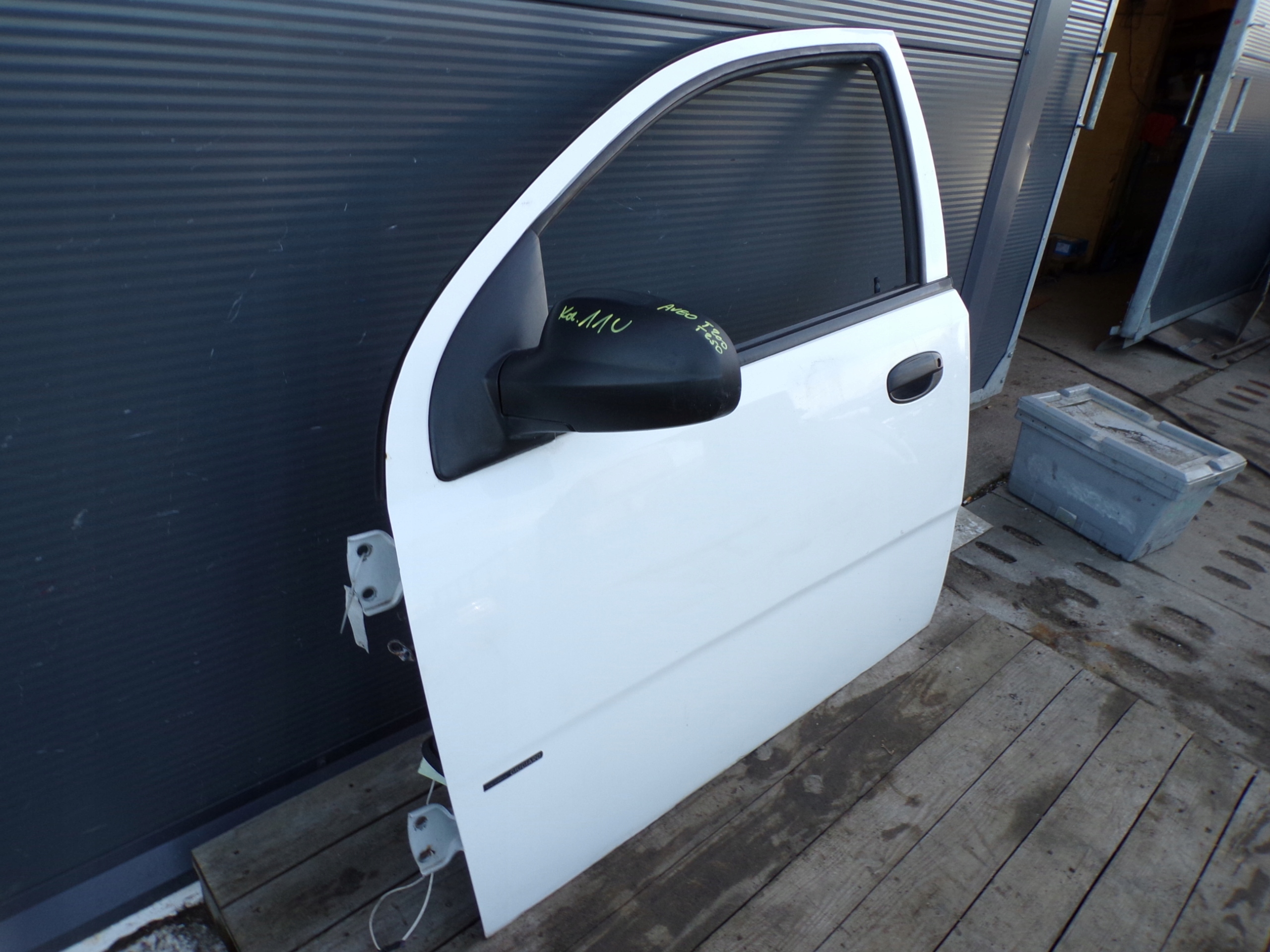 door left front CHEVROLET AVEO T200 T250 colour 11U
