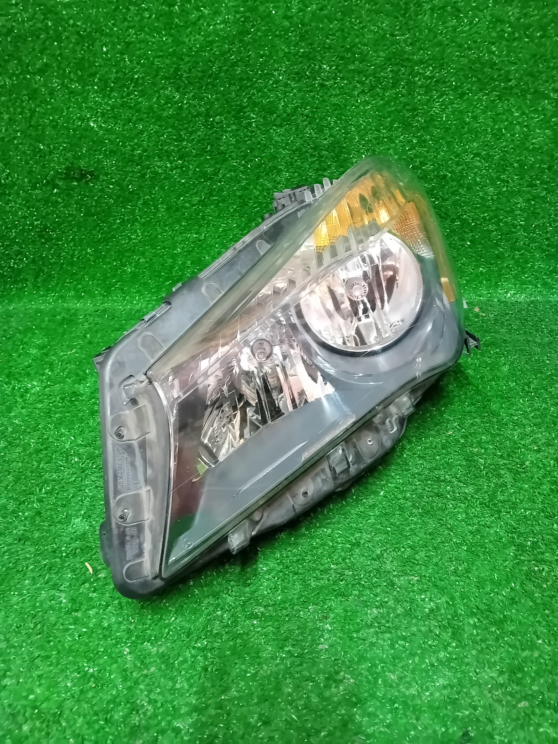 REFLEKTOR left MERCEDES CLS A117 A1178200761 USA H7