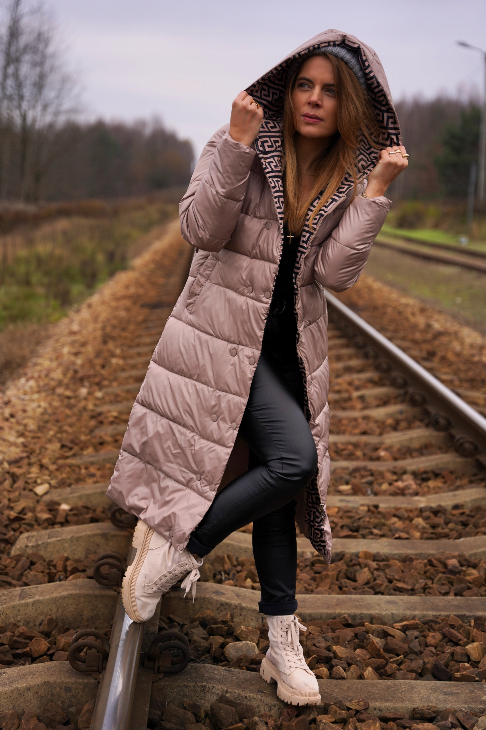 PŁASZCZ ZIMOWY ocieplany AZTEC pikowany KAPTUR XXL Płeć kobieta