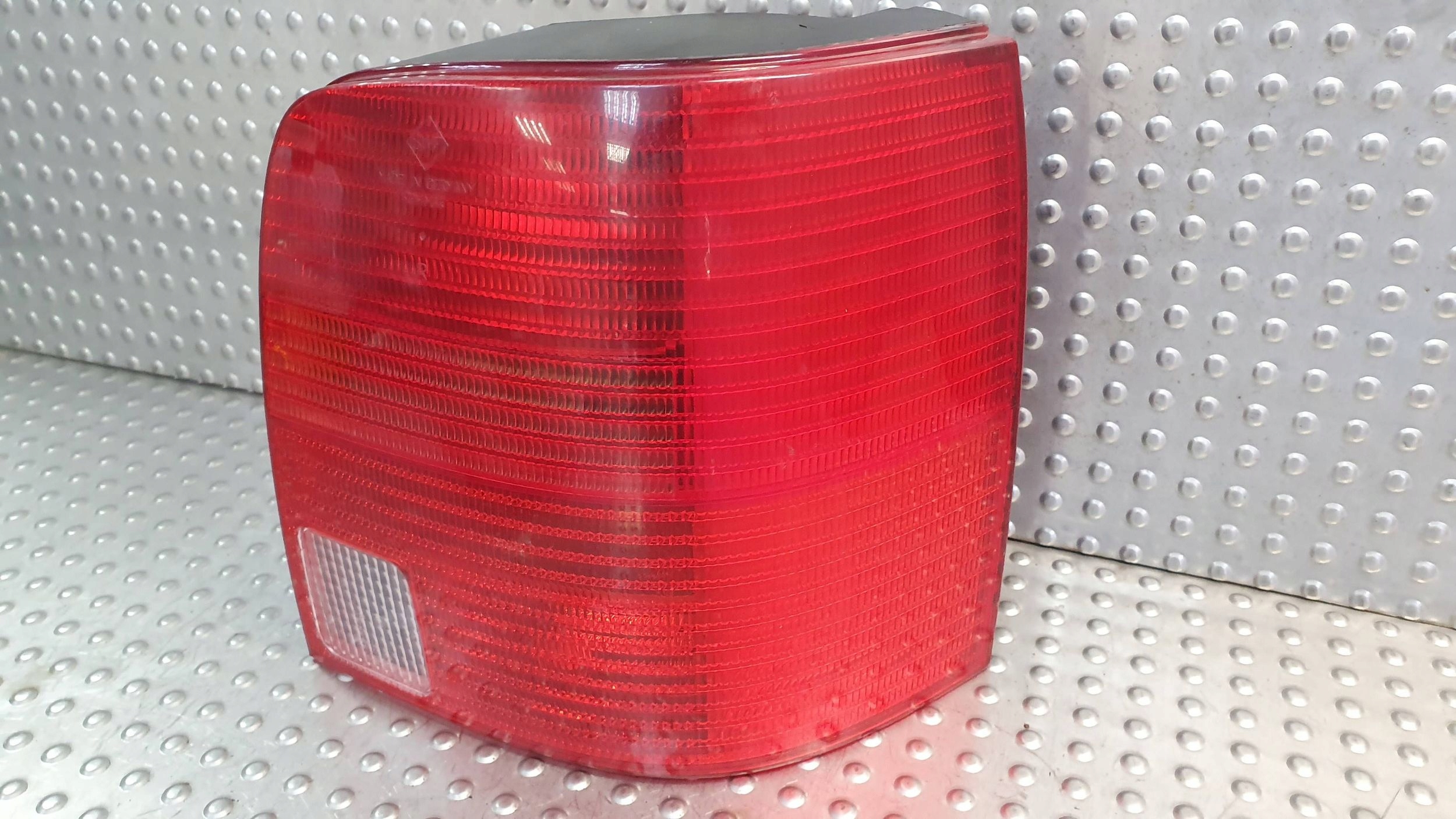 light rear part right VW PASSAT B5 KOMBI 3B9945112F 96