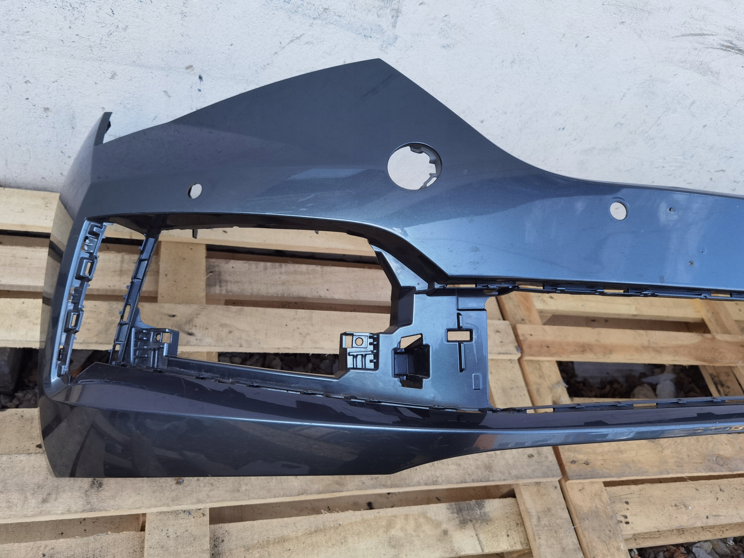 SKODA SCALA bumper front front PDC 657807221