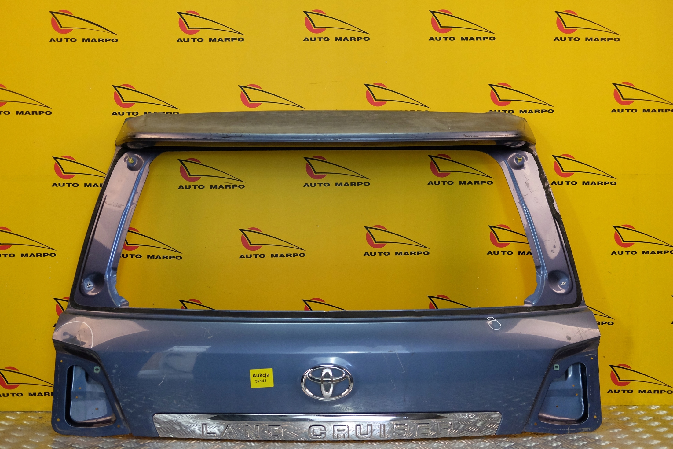 TOYOTA LAND CRUISER 200 V8 2007- KLAPA TYŁ SPOILER Producent części Toyota OE