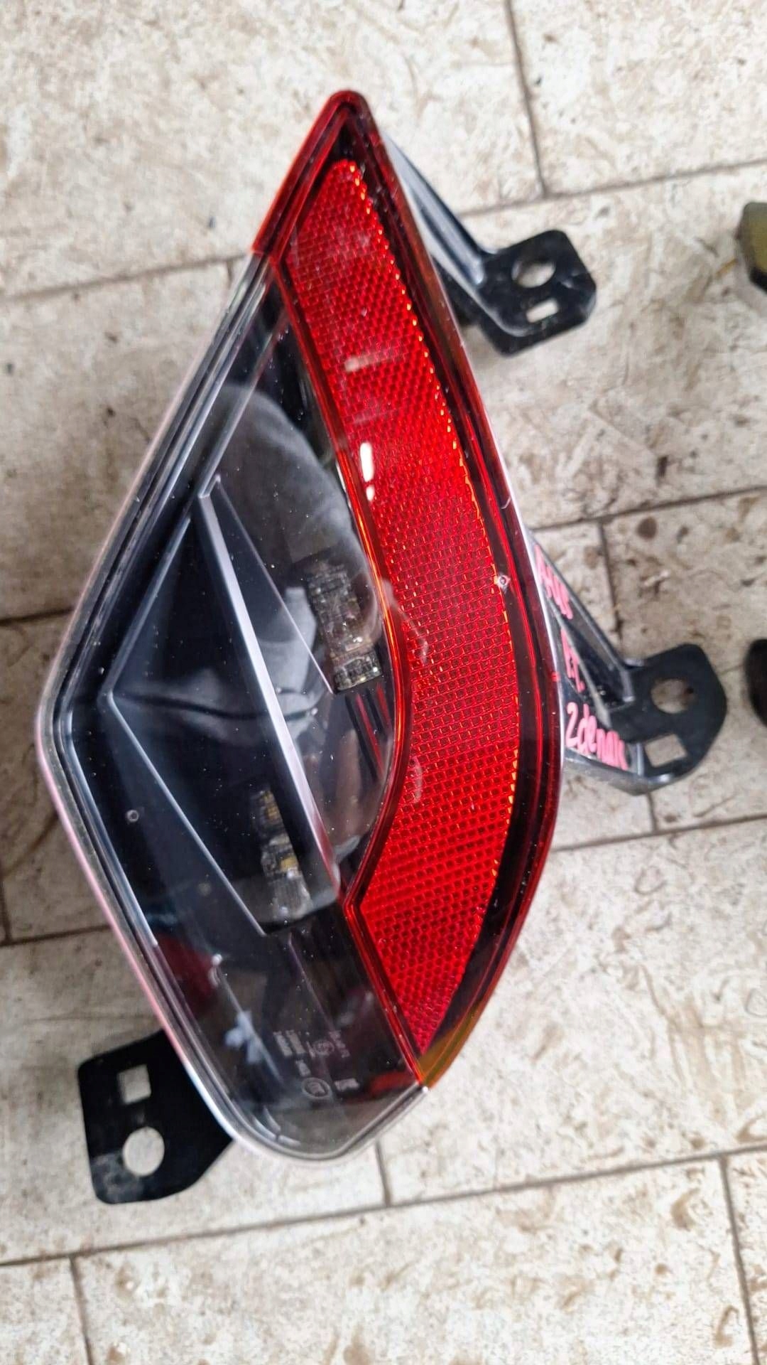 light rear rear part side right Renault Austral 265808773R