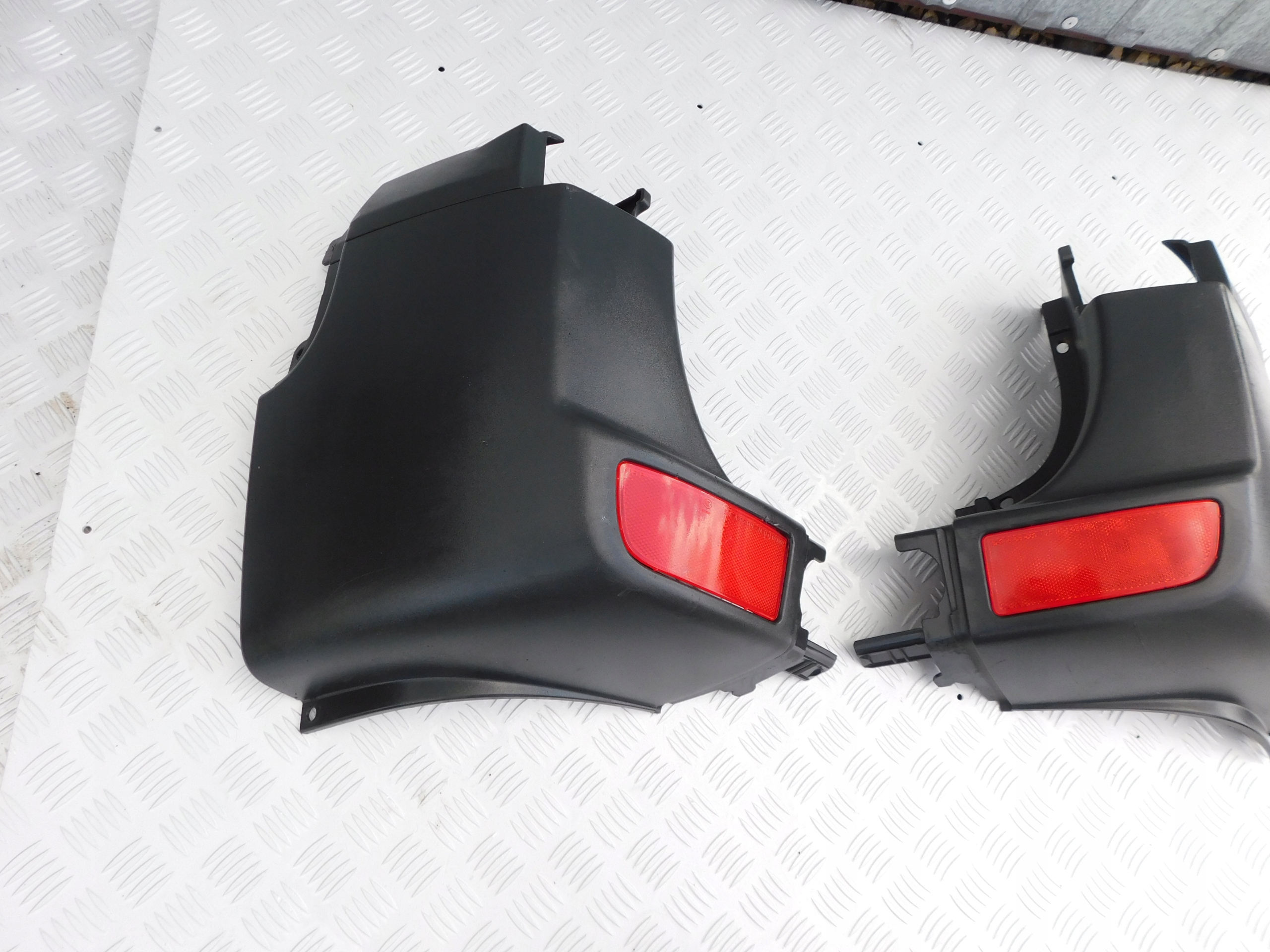 Mercedes Sprinter 906 VW Crafter corner bumper narozniki rear part 2 szt