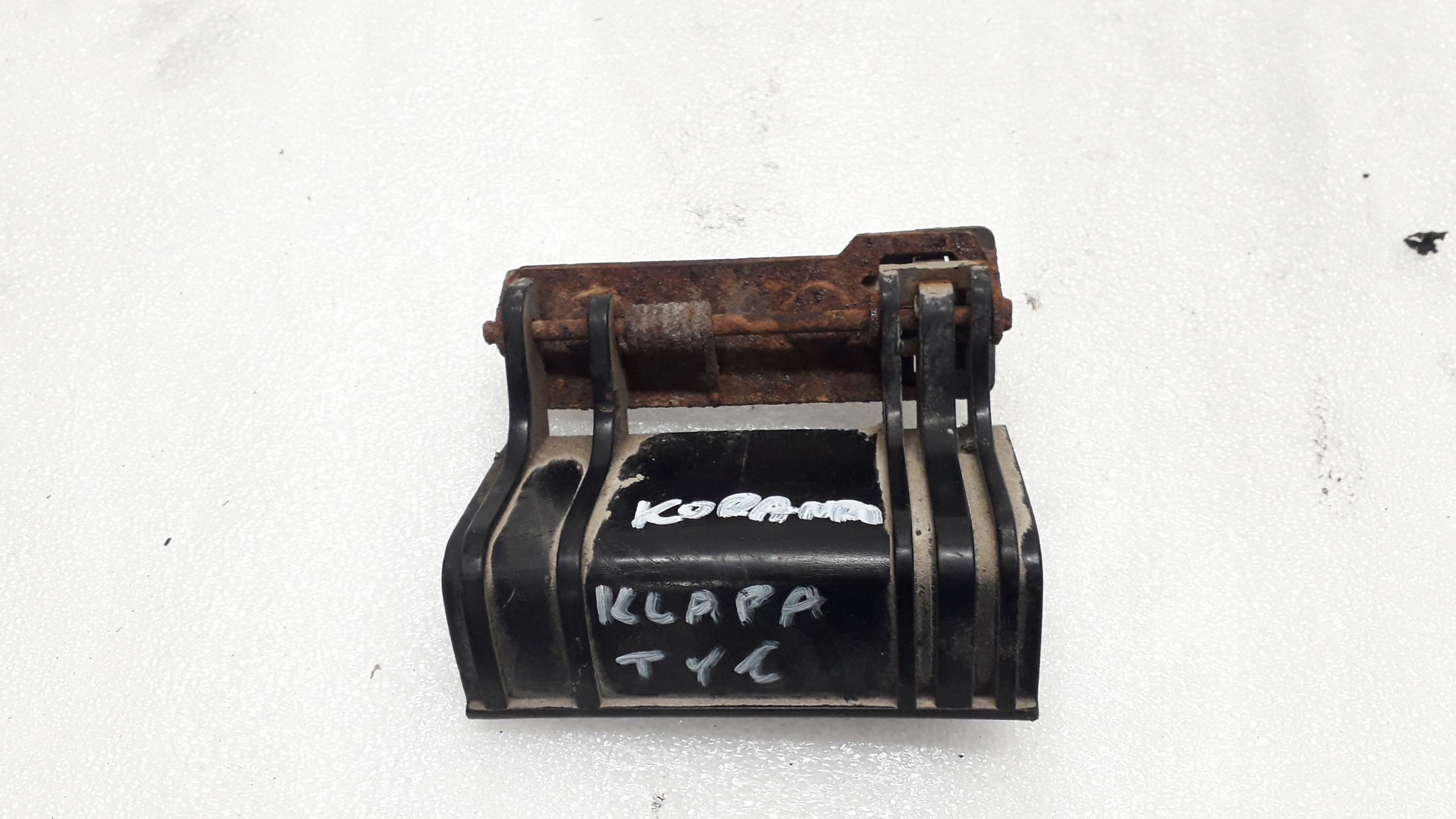 96- - KORANDO II 2 96 - РУЧКА ЗАДНЕЙ ДВЕРИ