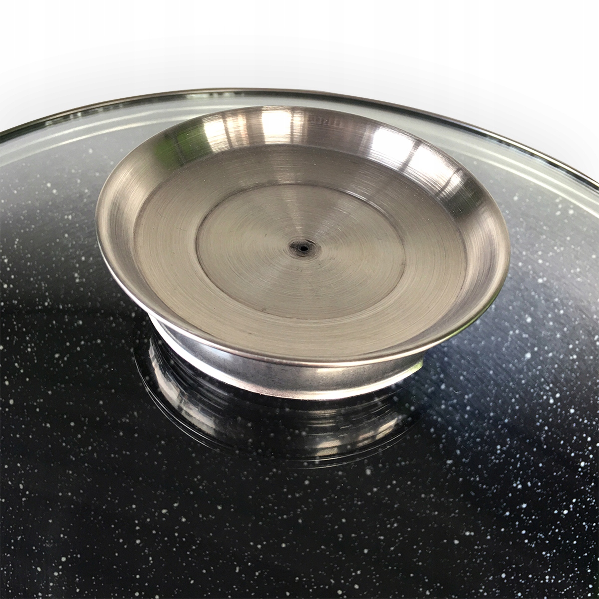 PATELNIA-WOK ŻELIWNA 26*10.5CM Z POKRYWĄ INDUKCJA Linia PT8