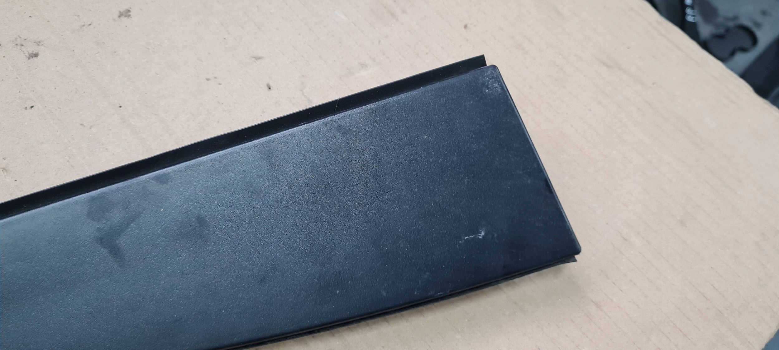 Chrysler Pacifica 2022 moulding pillar trim right right rear part 68227306AF