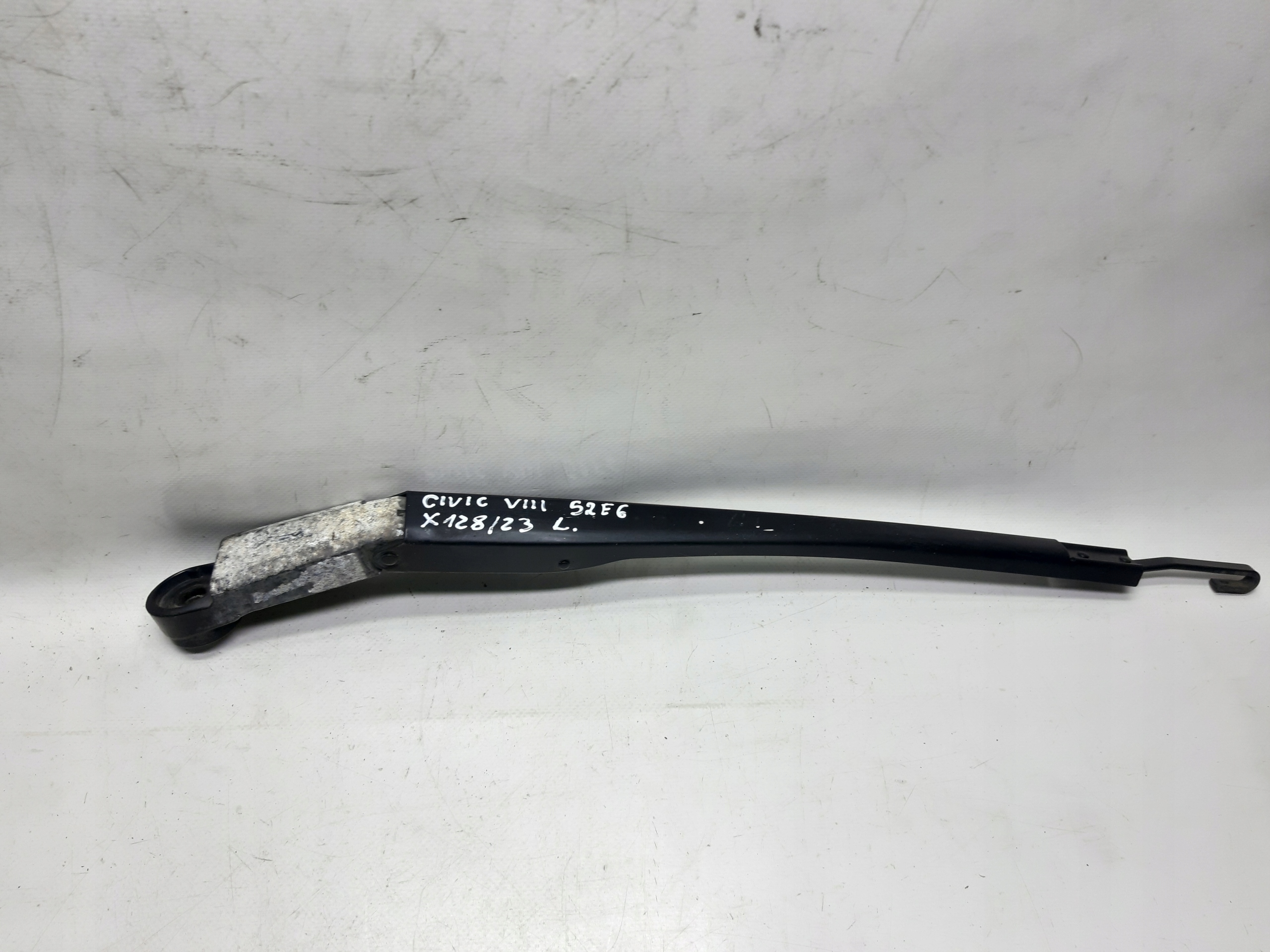 05-12 - РЫЧАГ СТЕКЛООЧИСТИТЕЛЯ ЛЕВЫЙ HONDA CIVIC VIII