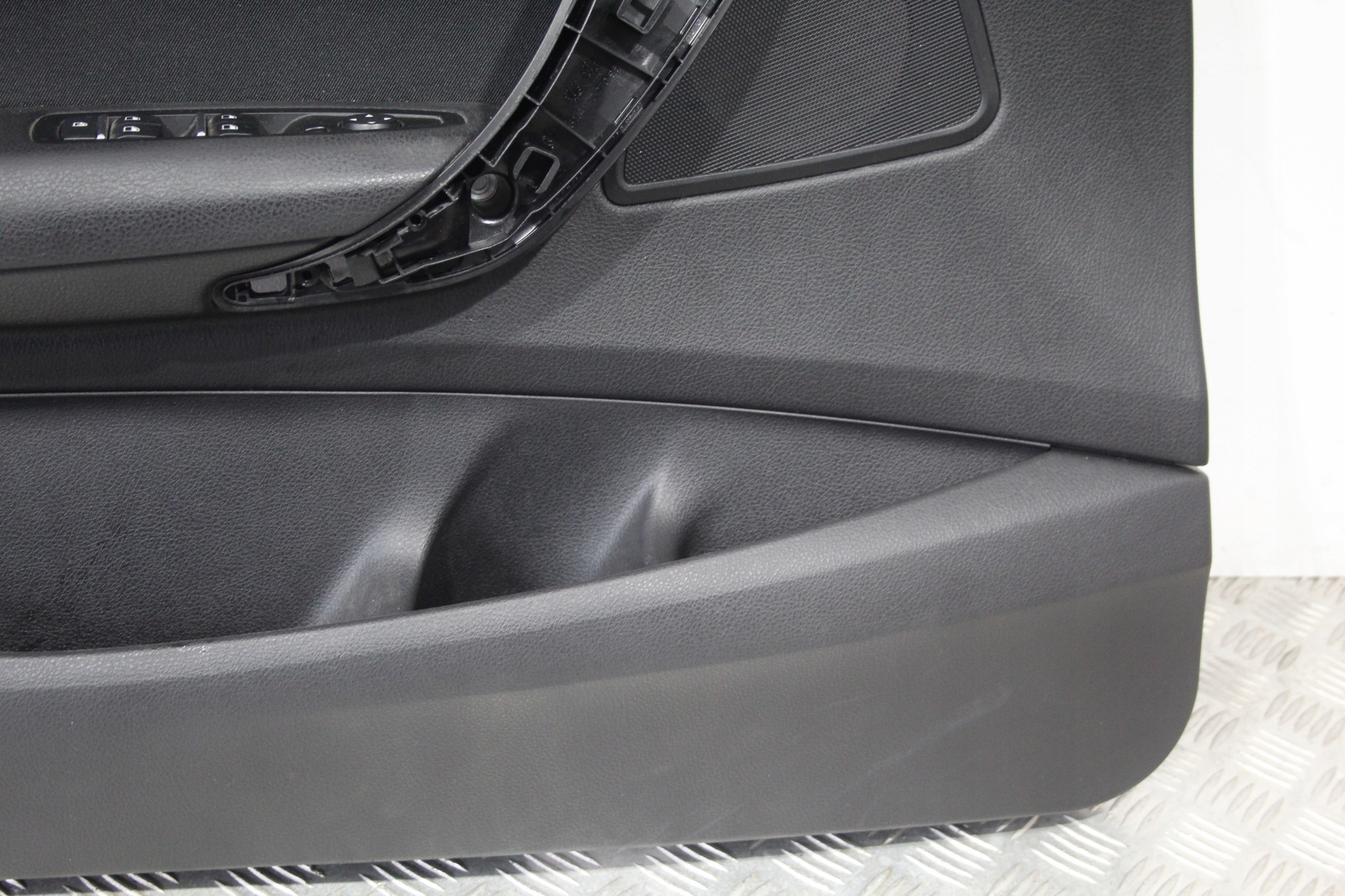 side door left front BMW 1 F20 LIFT