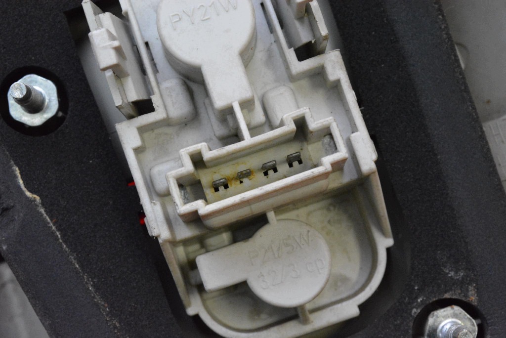 light left rear part rear A1698202564 MERCEDES B-class W245 05-08