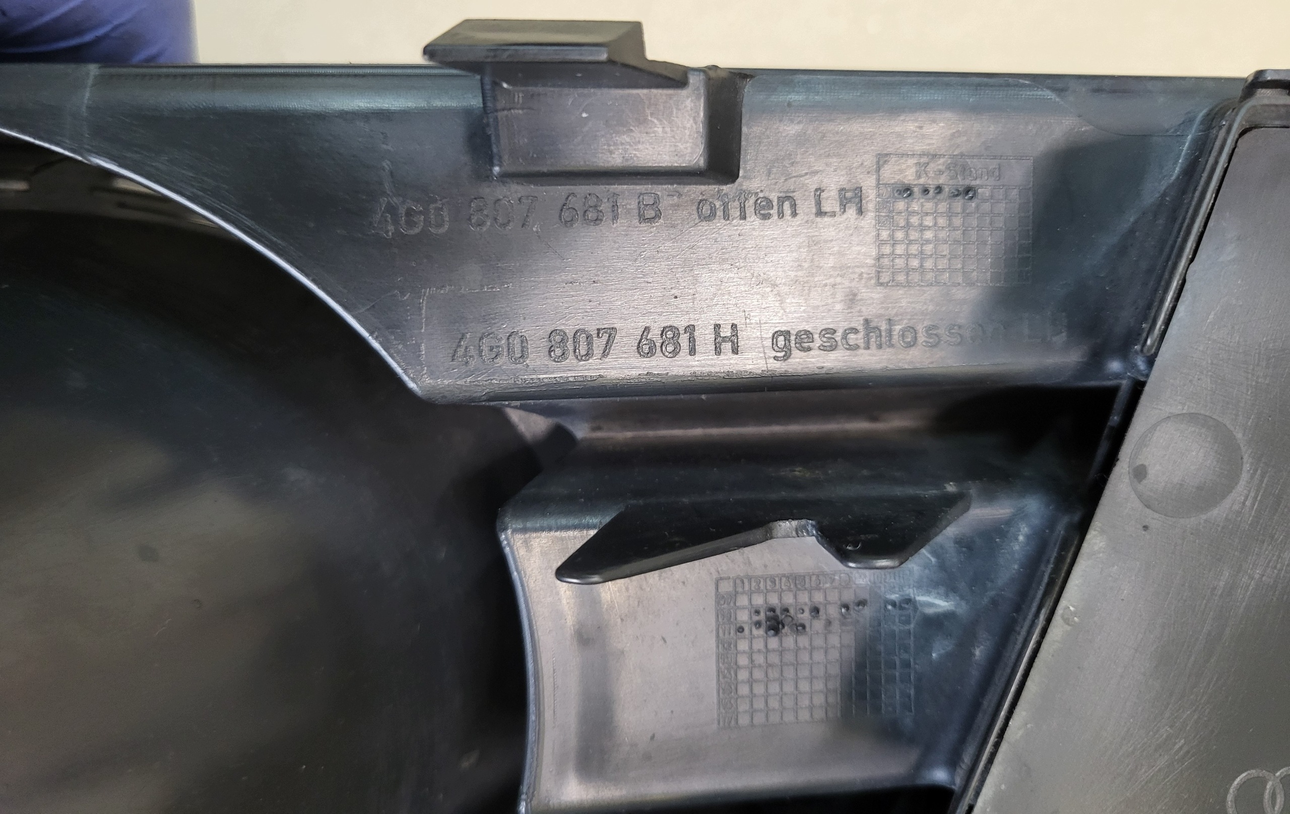 grid of a bumper front PREKLADgrill left front DEKOR CHROM AUDI A6 C7 4G 4G0807151