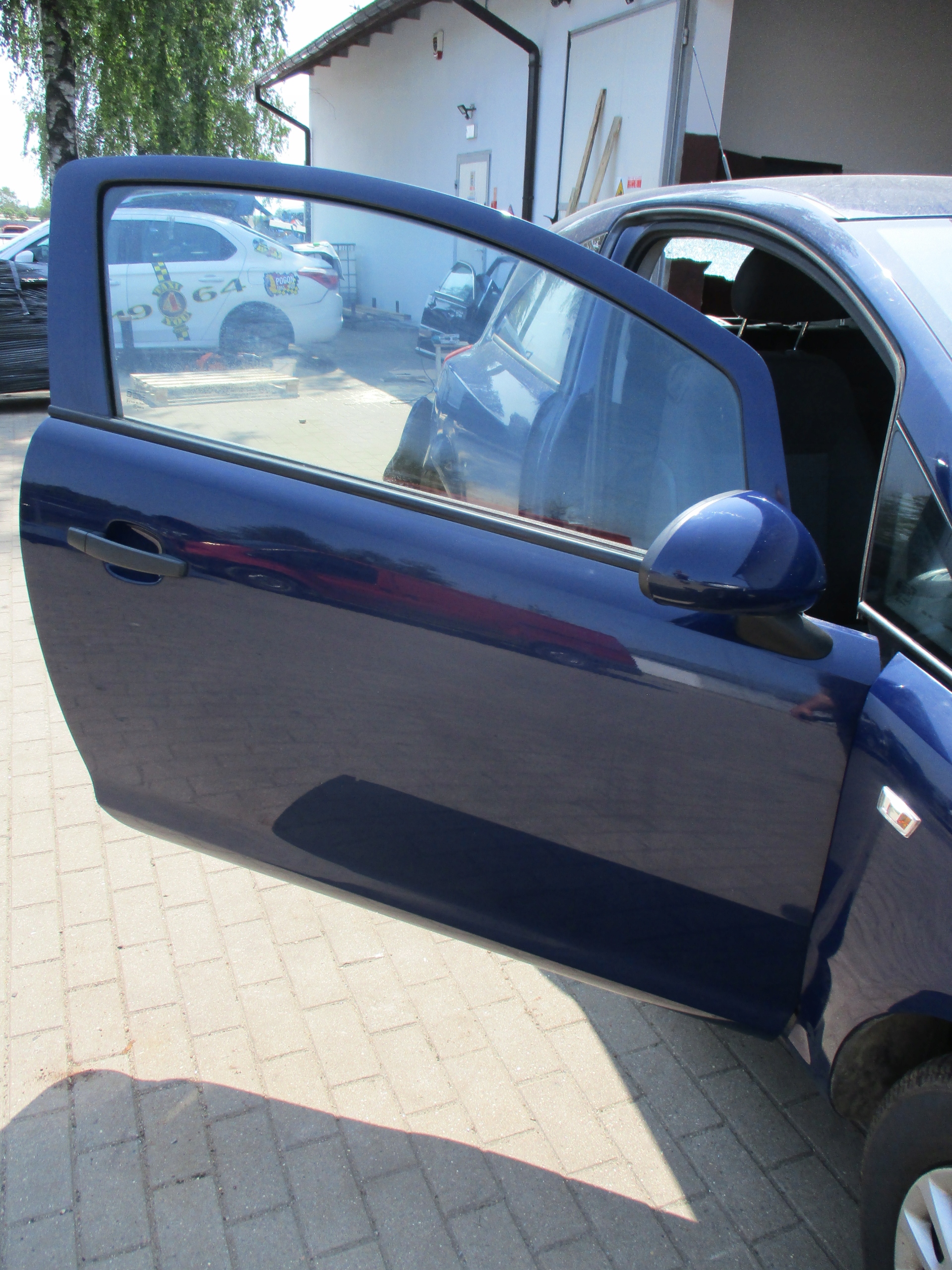 DRZWI PRAWE CORSA D LUSTERKO Z20Z KOMPLETNE 3D 09R