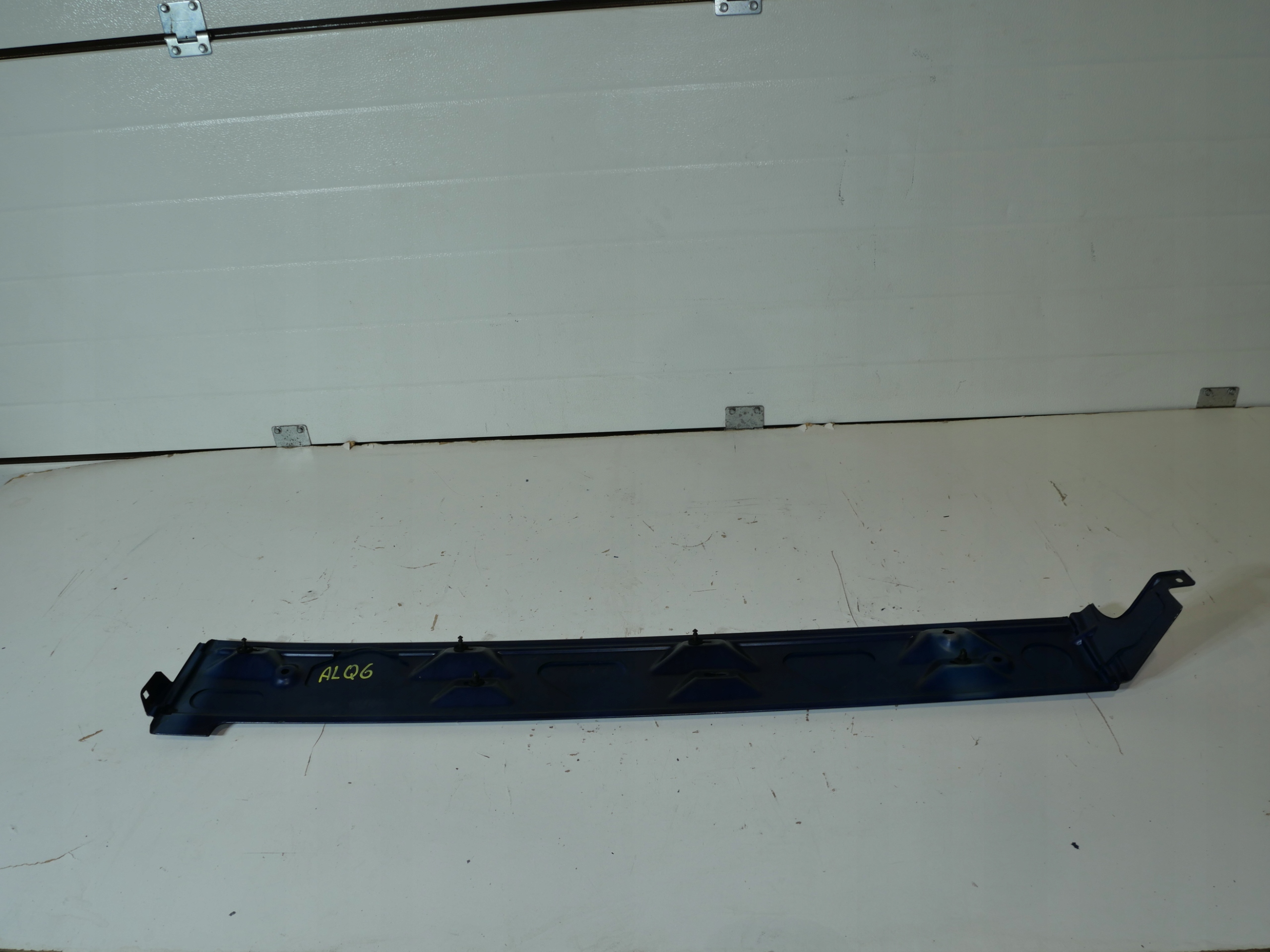 moulding cover SZYNY left VW T5 7H1843795A