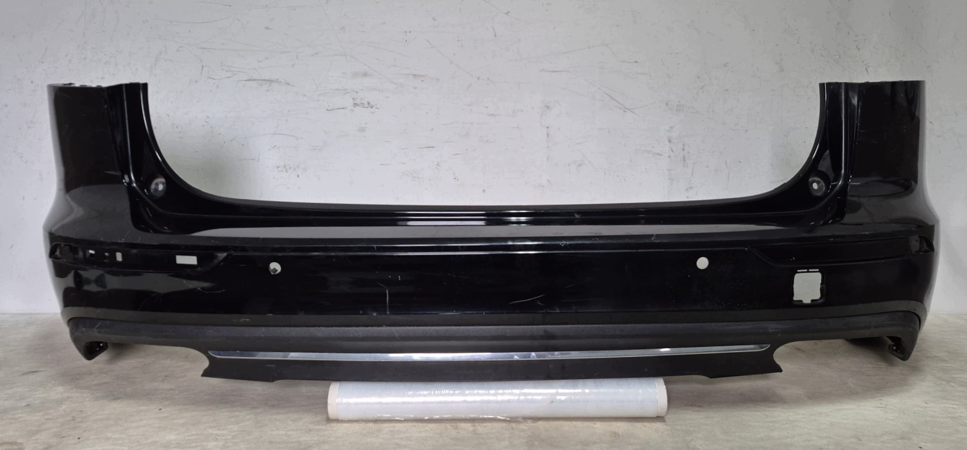 VOLVO V60 II 2 18- bumper rear part rear PDC 31455660