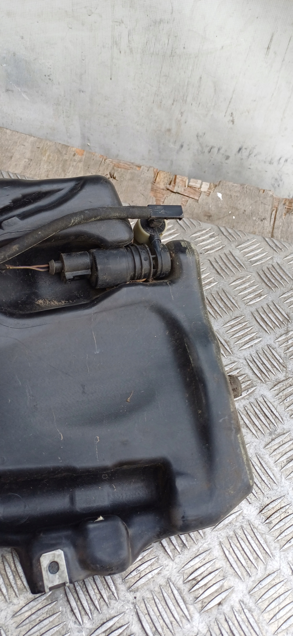 MERCEDES W204 serbatoio LIQUIDO LAVAFARI Pompa A2048601760