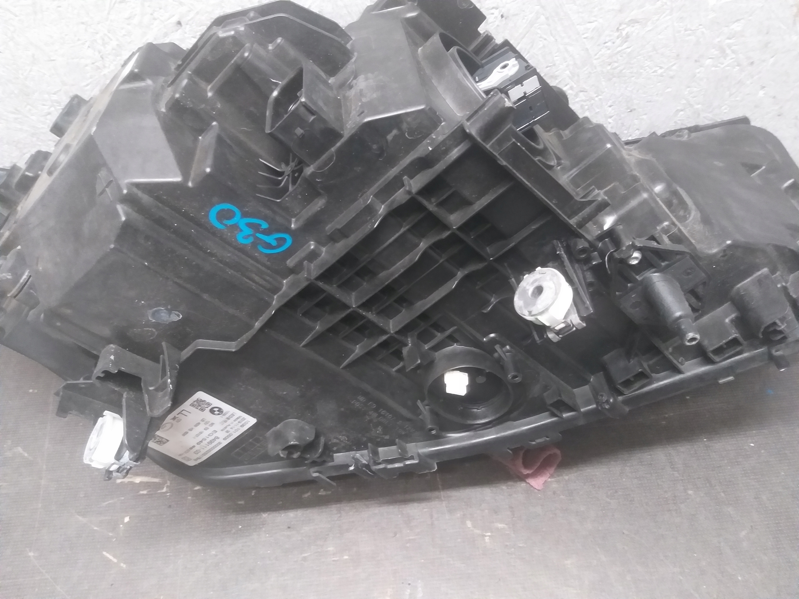 light front left BMW 5 V G30 G31 FULL LED 8499111-03