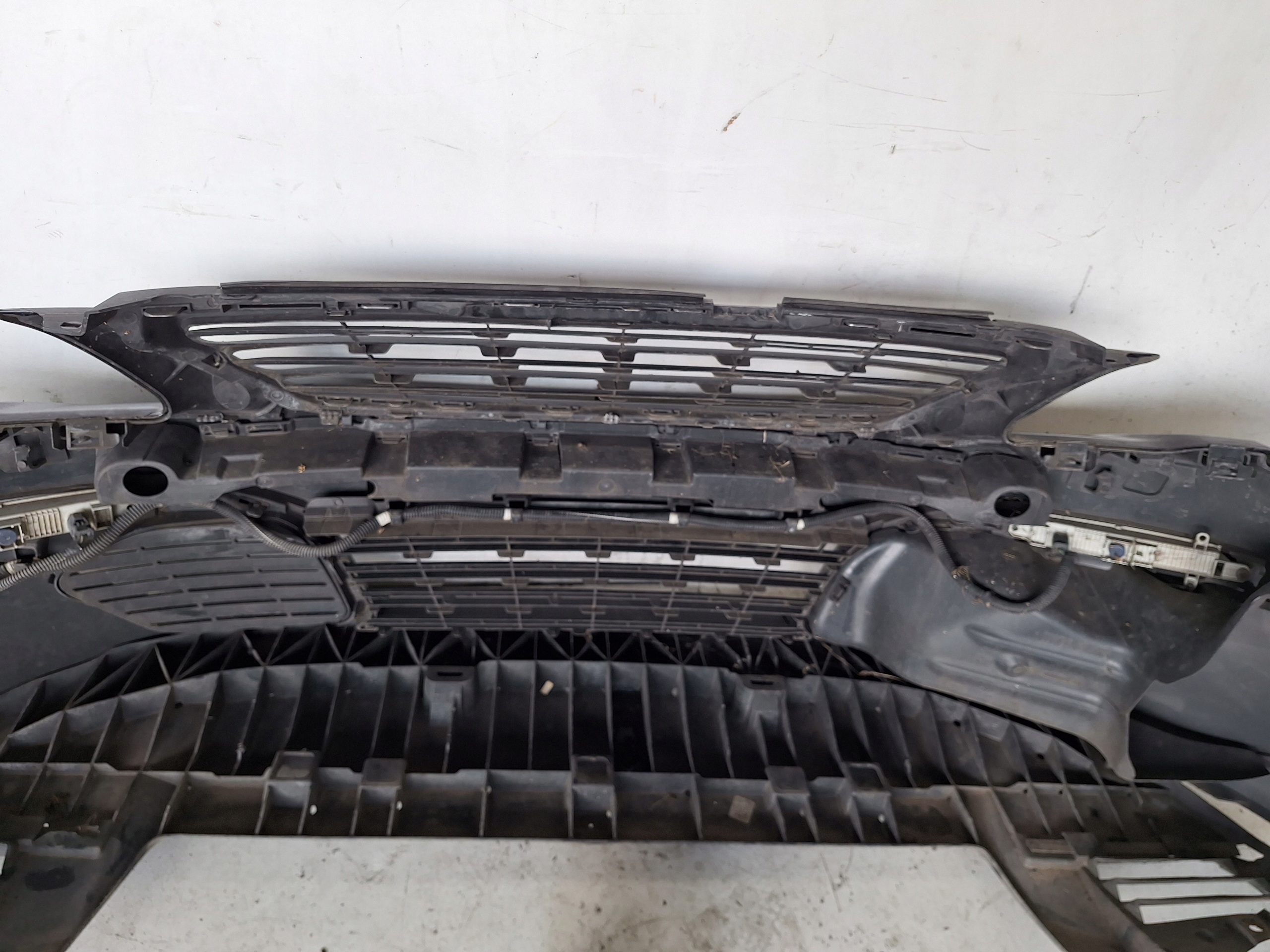 PEUGEOT 308 T9 13-17 bumper + LED
