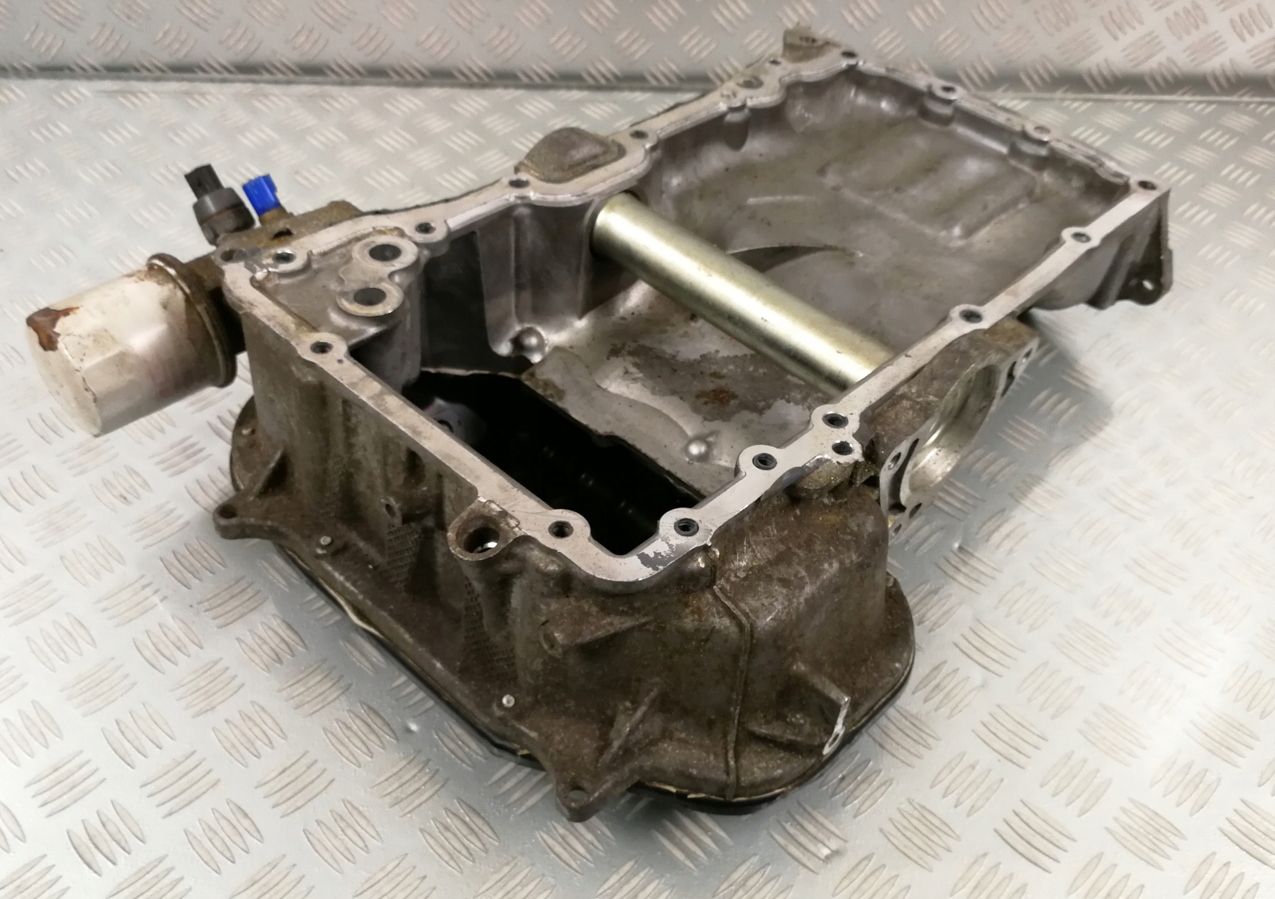 podstawa miska olejowa INFINITI G37 3,7 V6 4X4 4WD Numer katalogowy części 4WD