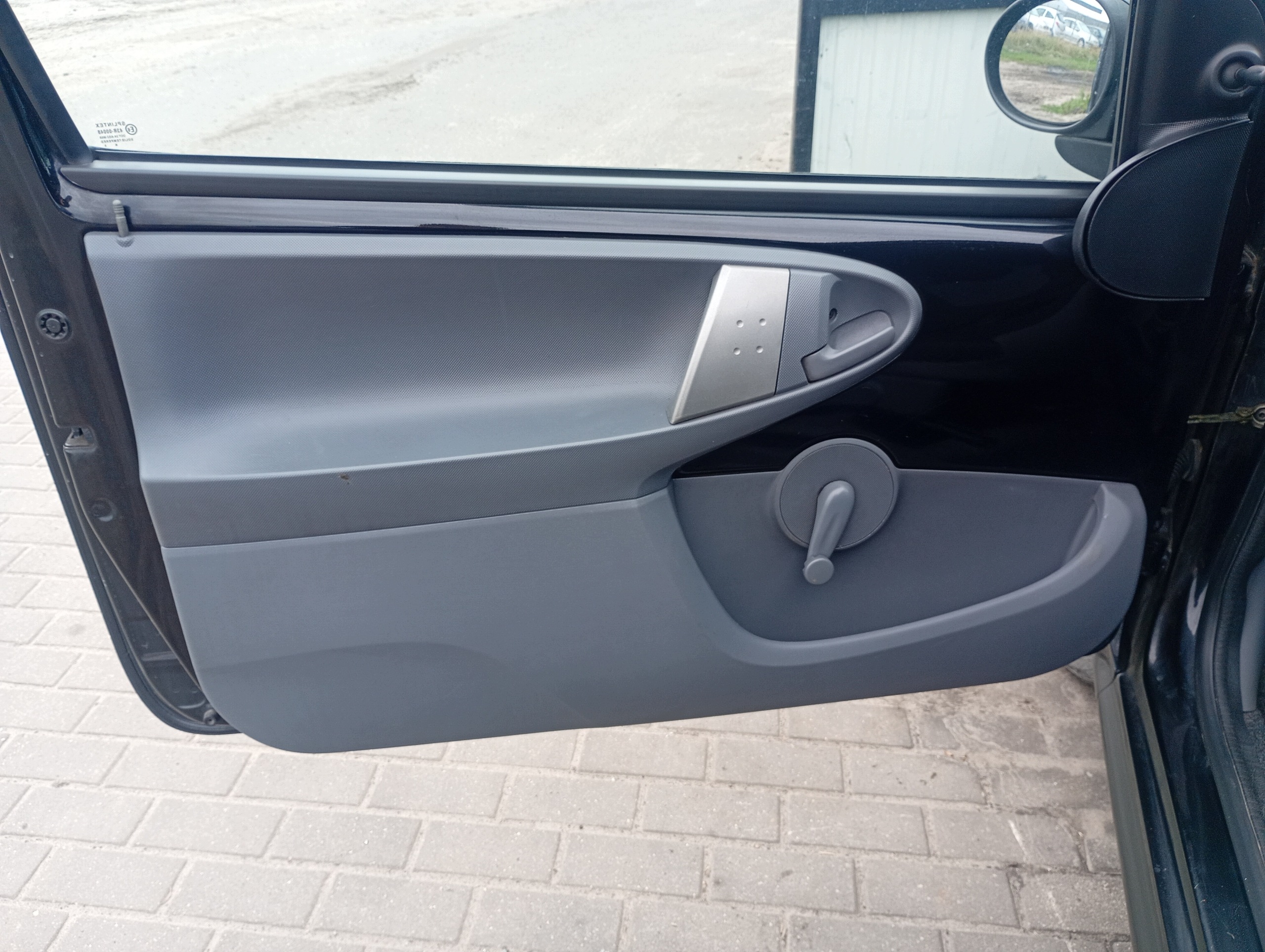 tapacír bok levý předek Peugeot 107 FL 08-14