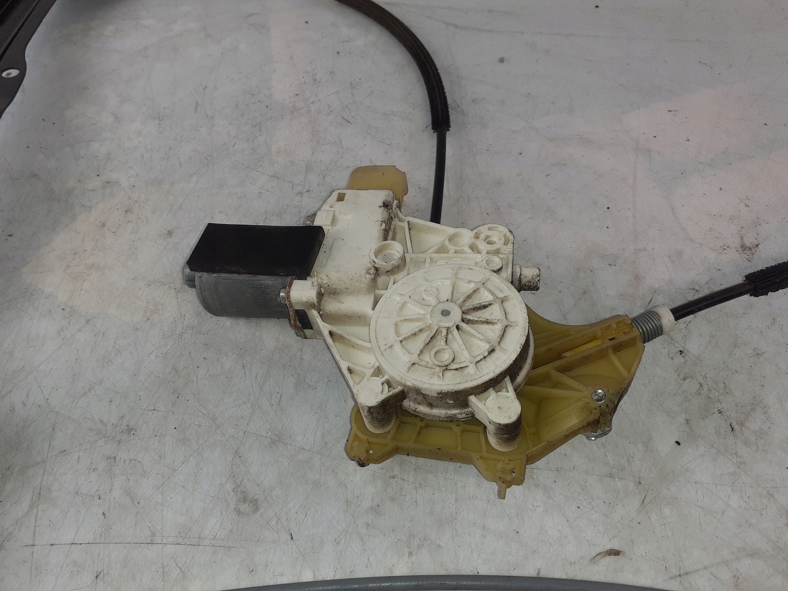 BMW E92 COUPE window regulator right front