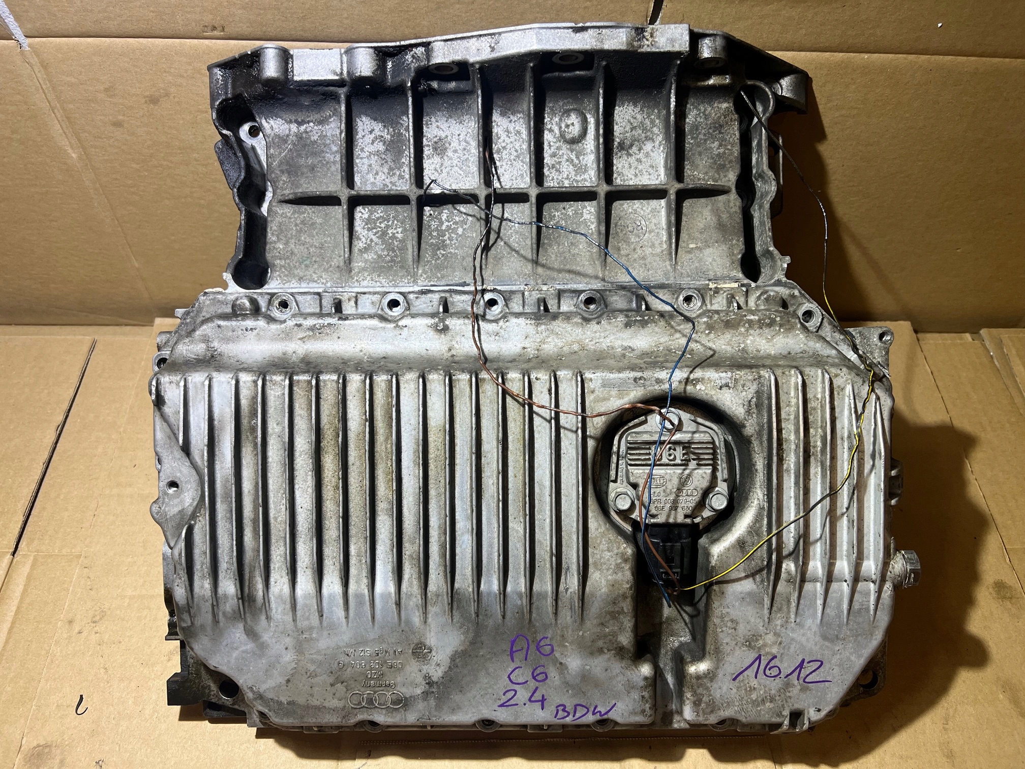 AUDI A6 C6 2.4 V6 BDW upper lower oil sump 06E103603C 06E103604G