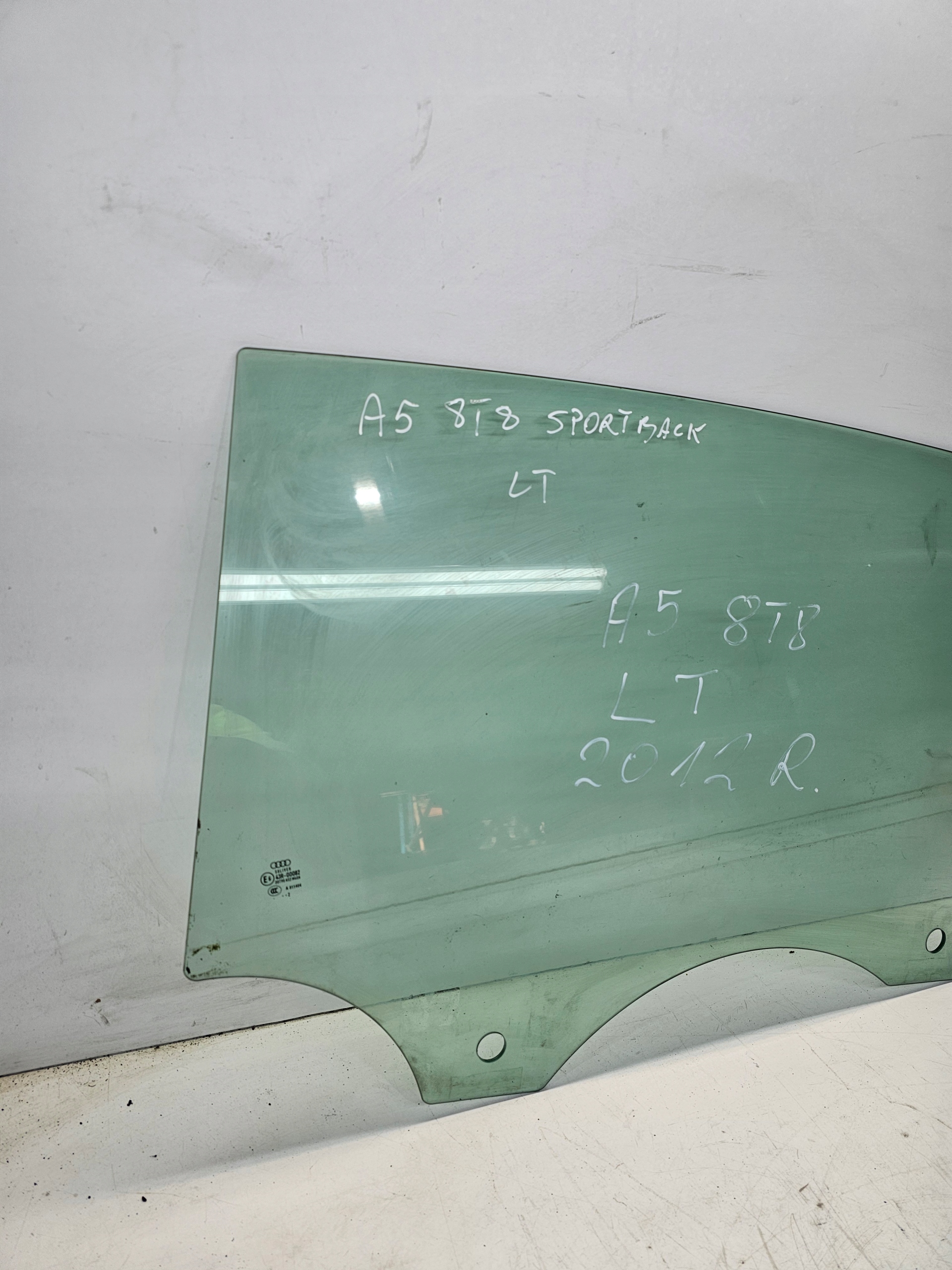 window side door left rear part AUDI A5 SPORTBACK 2012R